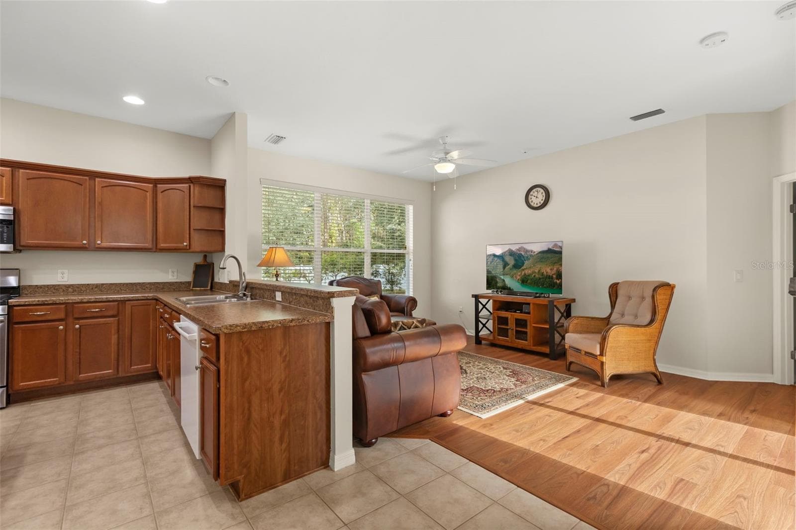 Open-Concept Kitchen and Living Room - 4711 HERITAGE TRL, LEESBURG