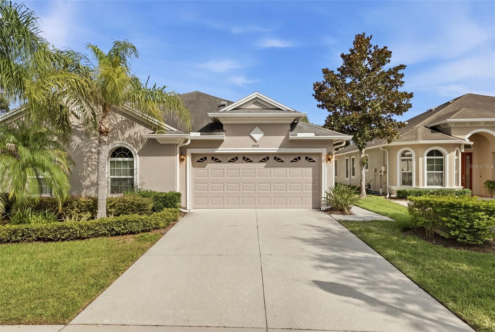 2912 DEVONOAK BLVD