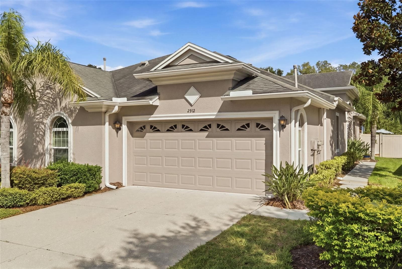 Villa at 2912 DEVONOAK BLVD, LAND O LAKES, photo 2 of 63