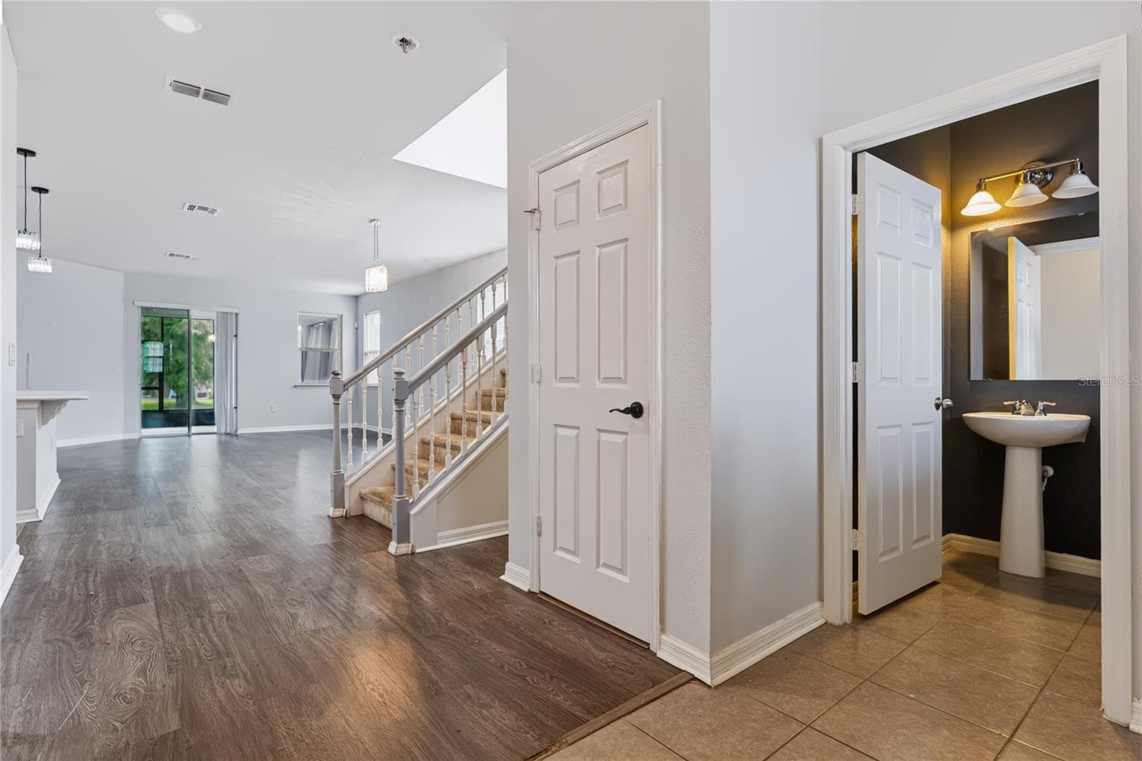 Single Family Residence at 4721 GRASSENDALE TER, SANFORD, photo 2 of 28