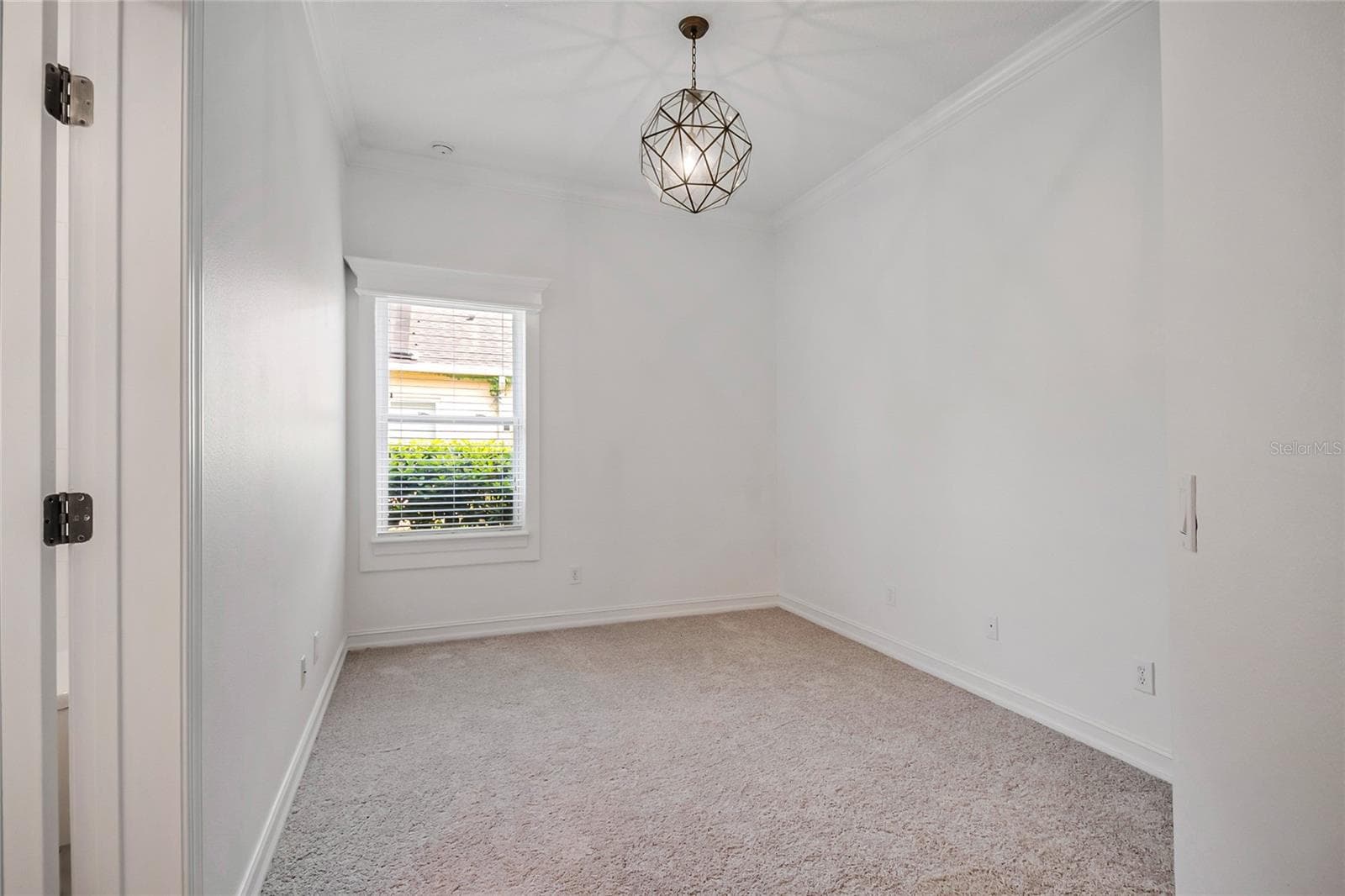 BONUS DEN RETREAT, OFFICE SPACE OR PLAYROOM FOR KIDS DOWSTAIRS - 4244 ISLE VISTA AVE, BELLE ISLE