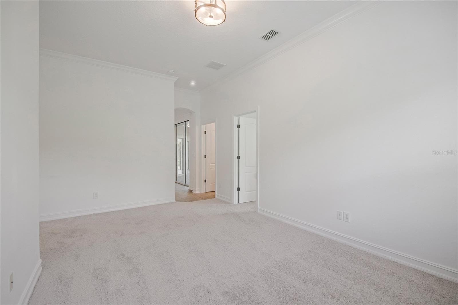 BONUS DEN RETREAT, OFFICE SPACE OR PLAYROOM FOR KIDS DOWSTAIRS - 4244 ISLE VISTA AVE, BELLE ISLE