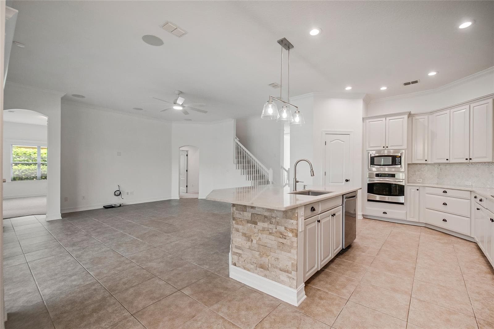 Single Family Residence at 4244 ISLE VISTA AVE, BELLE ISLE, photo 61 of 83