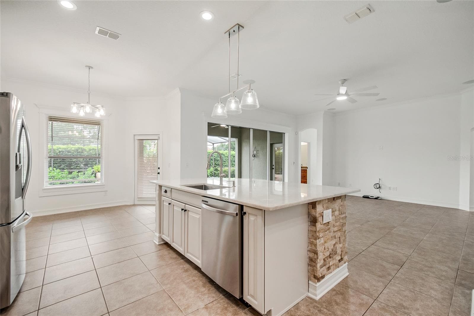 Single Family Residence at 4244 ISLE VISTA AVE, BELLE ISLE, photo 65 of 83