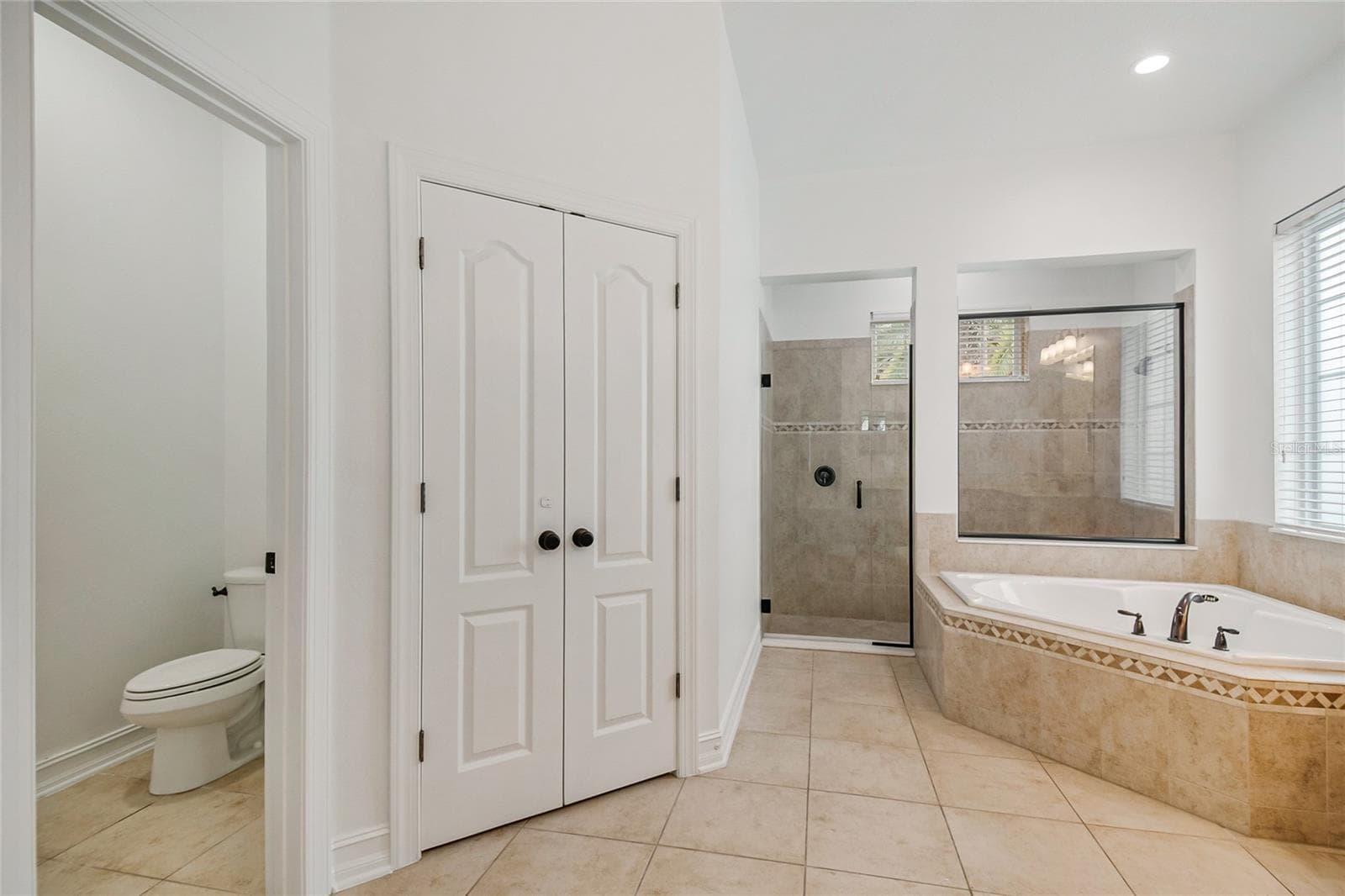 BATHROOM # 1 (MASTER BATH ) - 4244 ISLE VISTA AVE, BELLE ISLE
