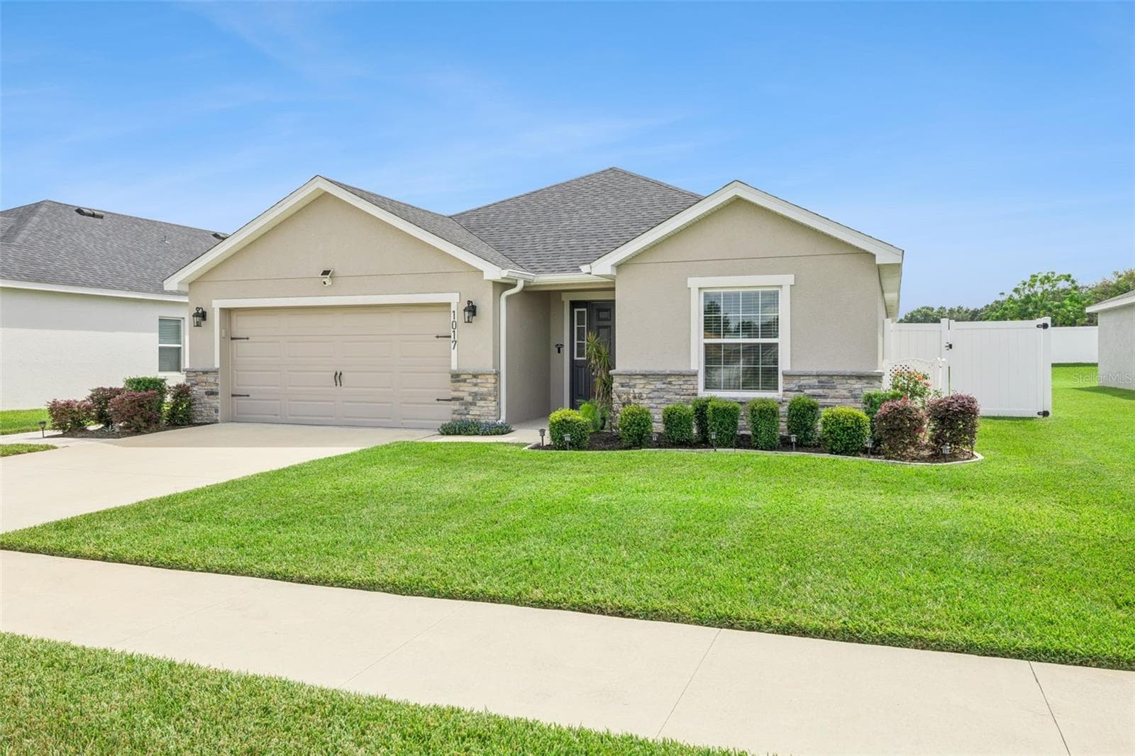 Single Family Residence at 1017 MONTGOMERY LN, POLK CITY, photo 3 of 68
