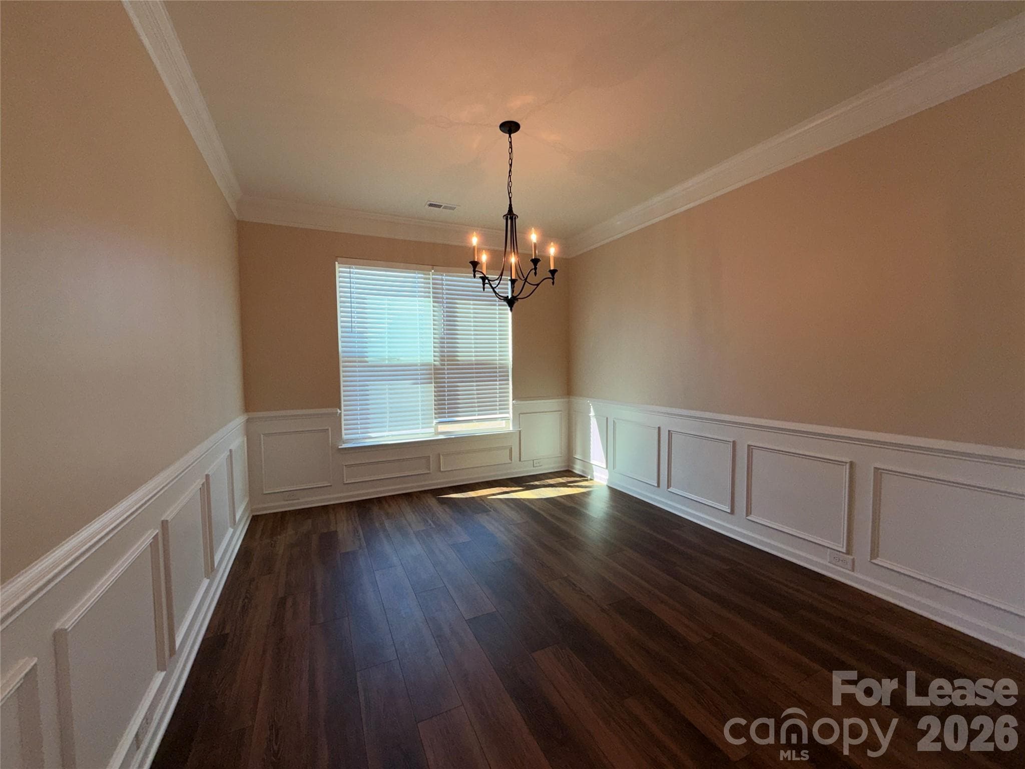 Single Family Residence at 2433 Chinkapin Court, Gastonia, photo 7 of 36
