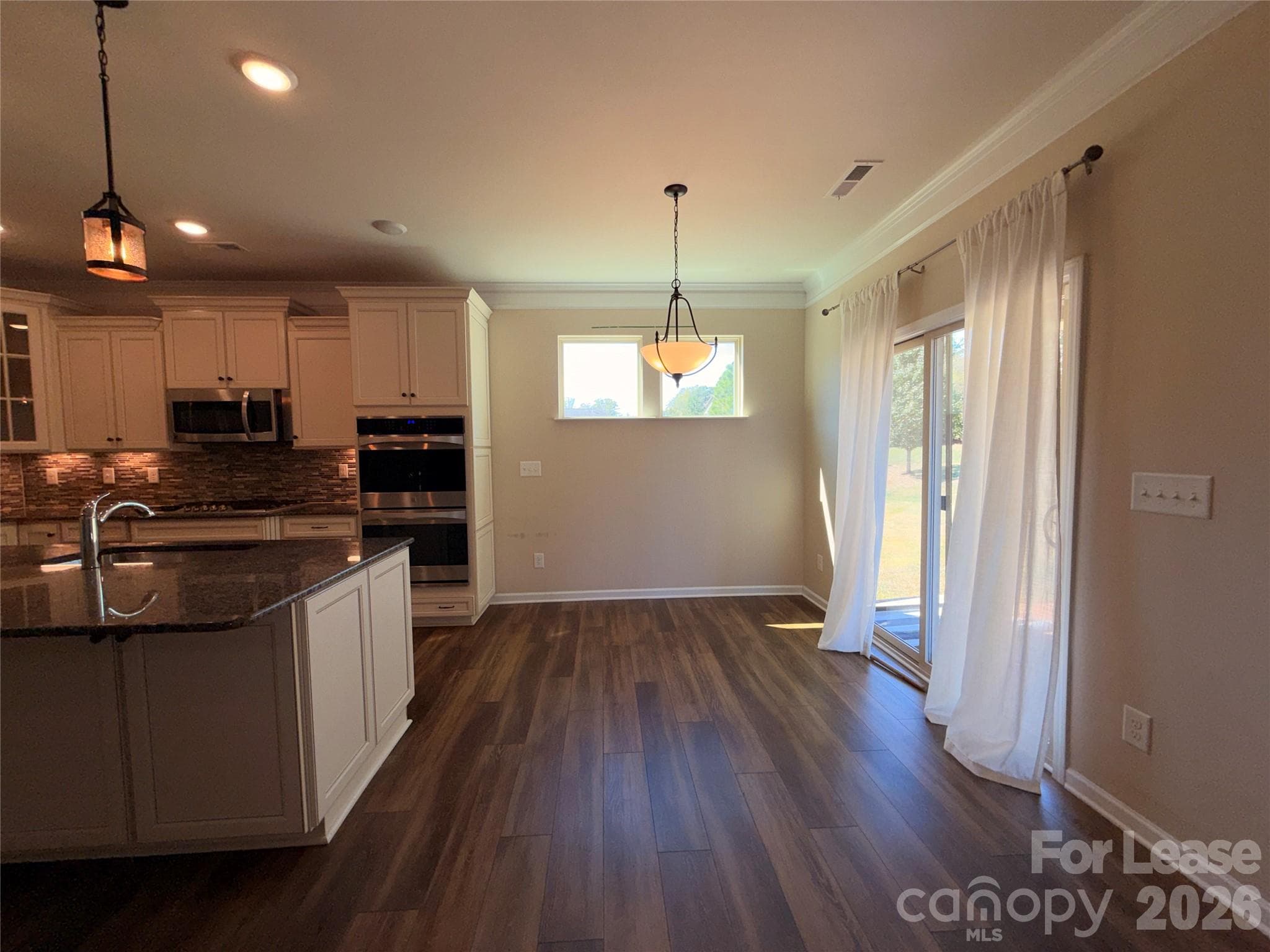 Single Family Residence at 2433 Chinkapin Court, Gastonia, photo 16 of 36
