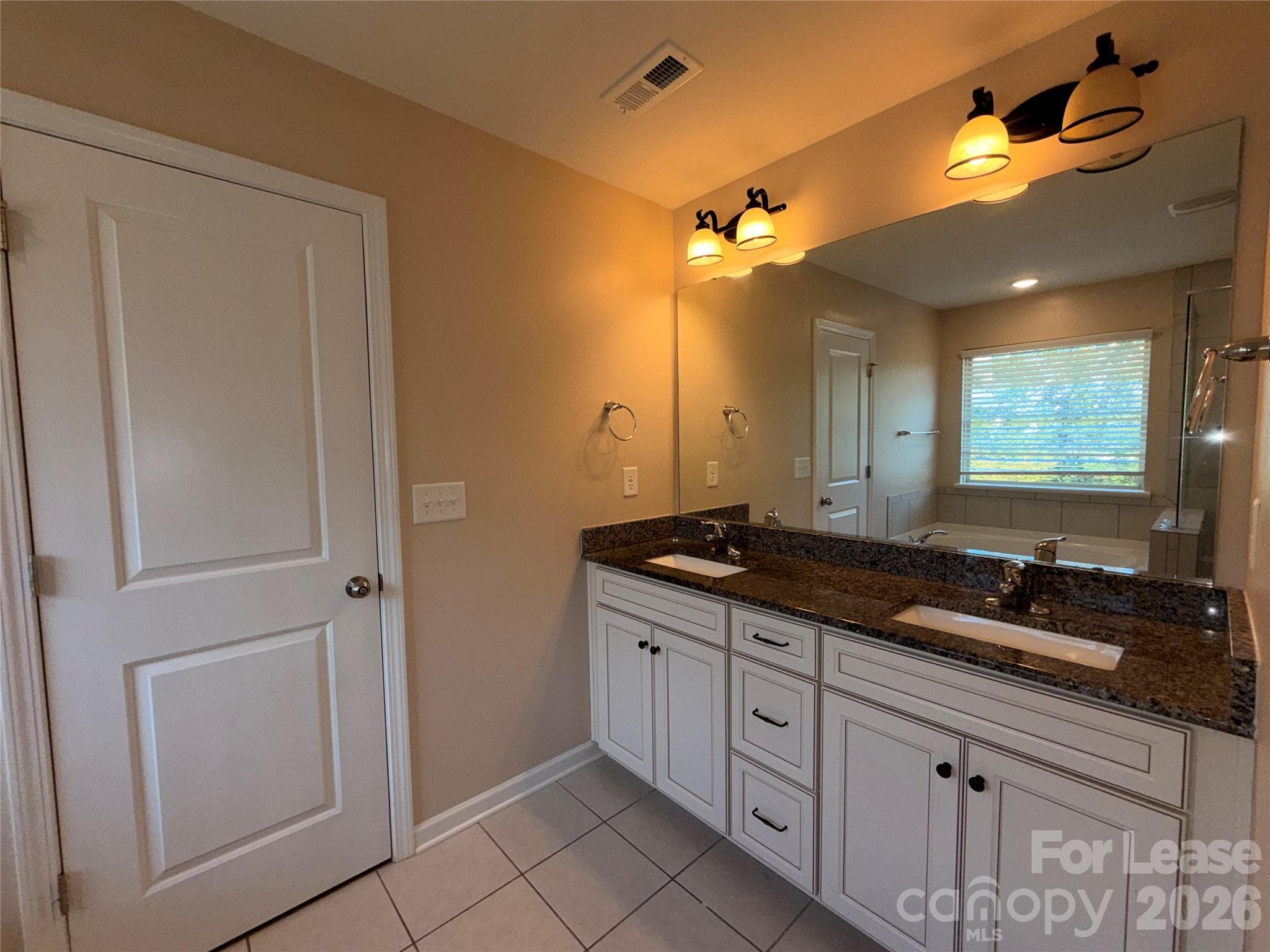 Single Family Residence at 2433 Chinkapin Court, Gastonia, photo 31 of 36