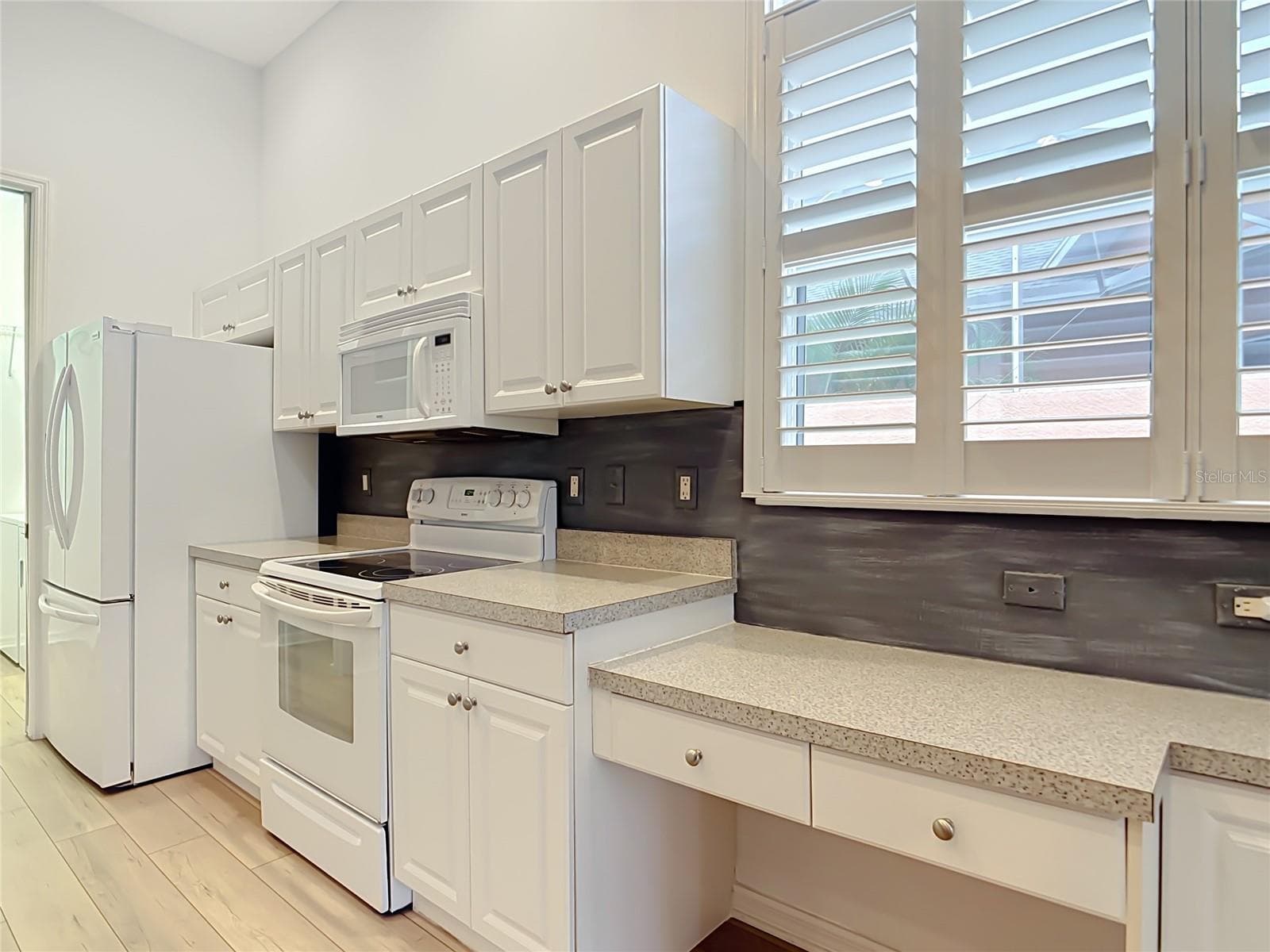 Single Family Residence at 2120 MATTAMY CT, VENICE, photo 12 of 51