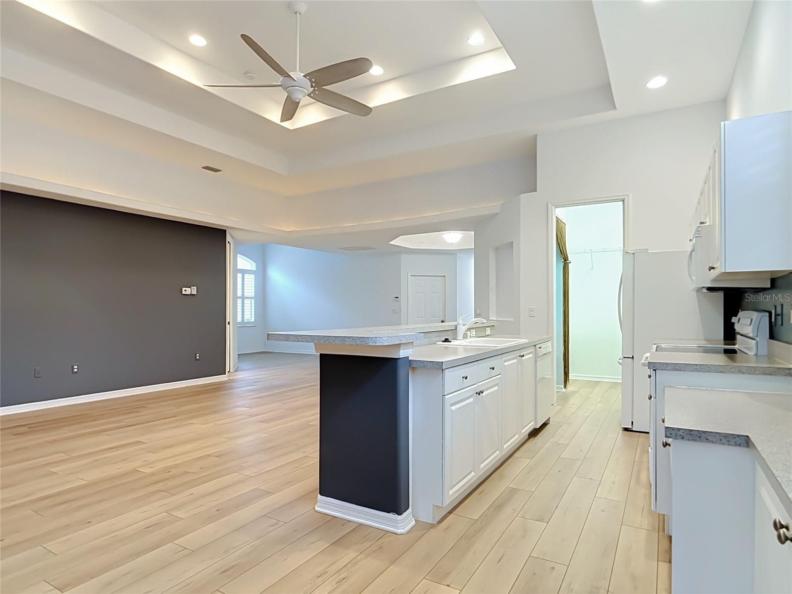 Single Family Residence at 2120 MATTAMY CT, VENICE, photo 14 of 51