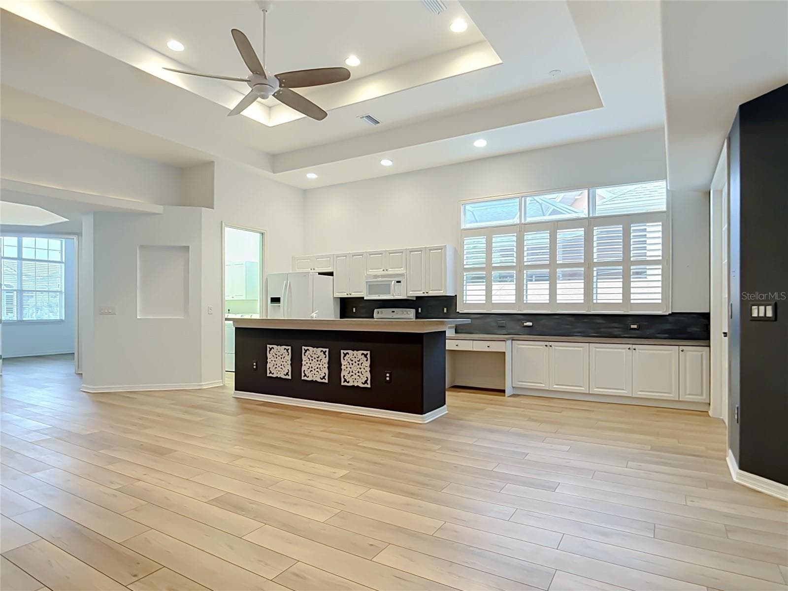 Single Family Residence at 2120 MATTAMY CT, VENICE, photo 16 of 51