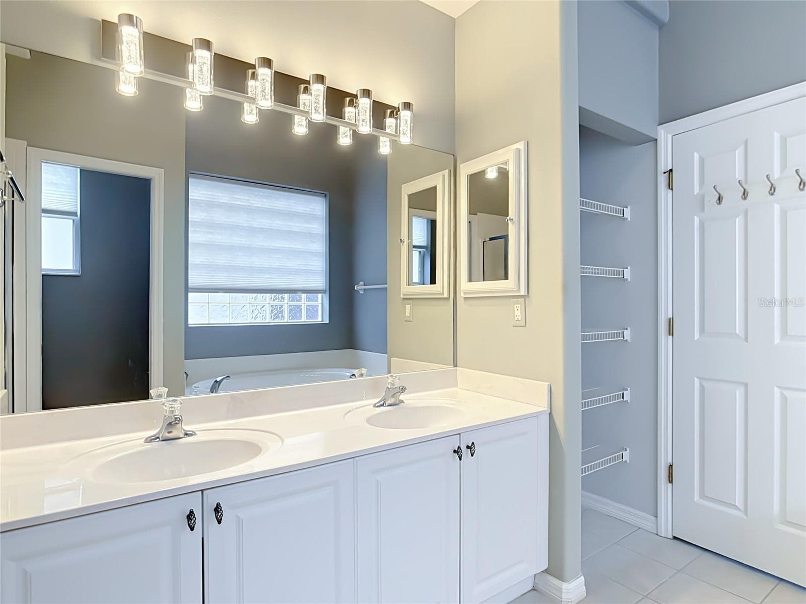 Single Family Residence at 2120 MATTAMY CT, VENICE, photo 32 of 51
