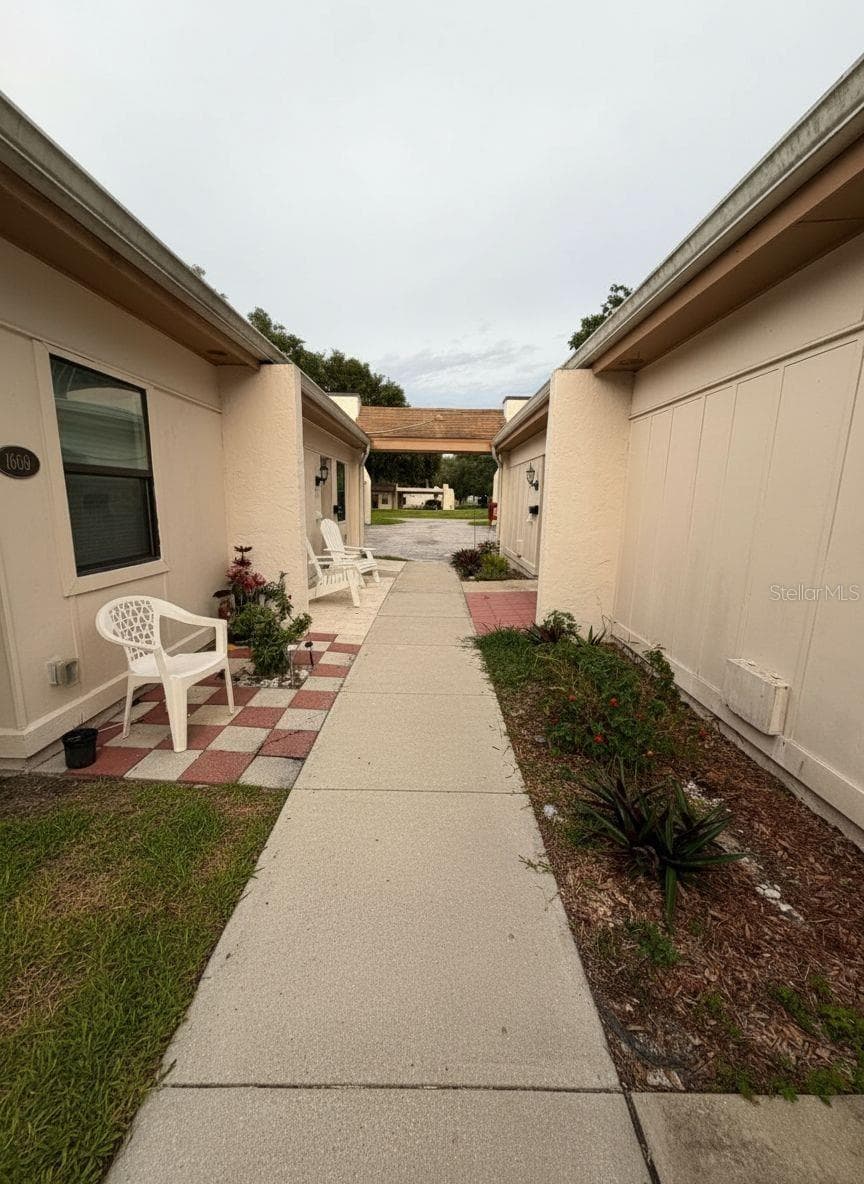 Villa at 1603 MISSION HILLS BLVD, CLEARWATER, photo 2 of 26