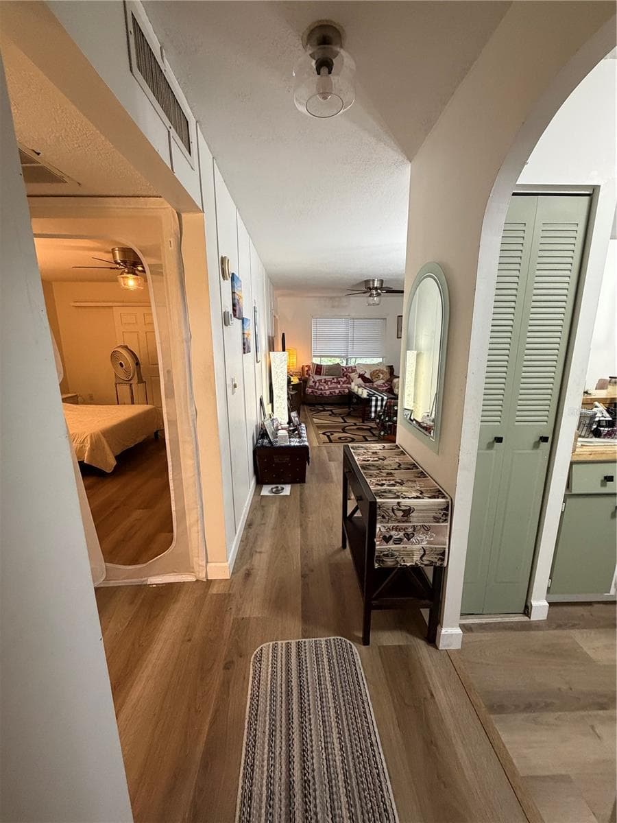 Villa at 1603 MISSION HILLS BLVD, CLEARWATER, photo 5 of 26