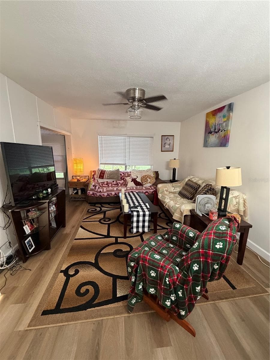 Villa at 1603 MISSION HILLS BLVD, CLEARWATER, photo 9 of 26