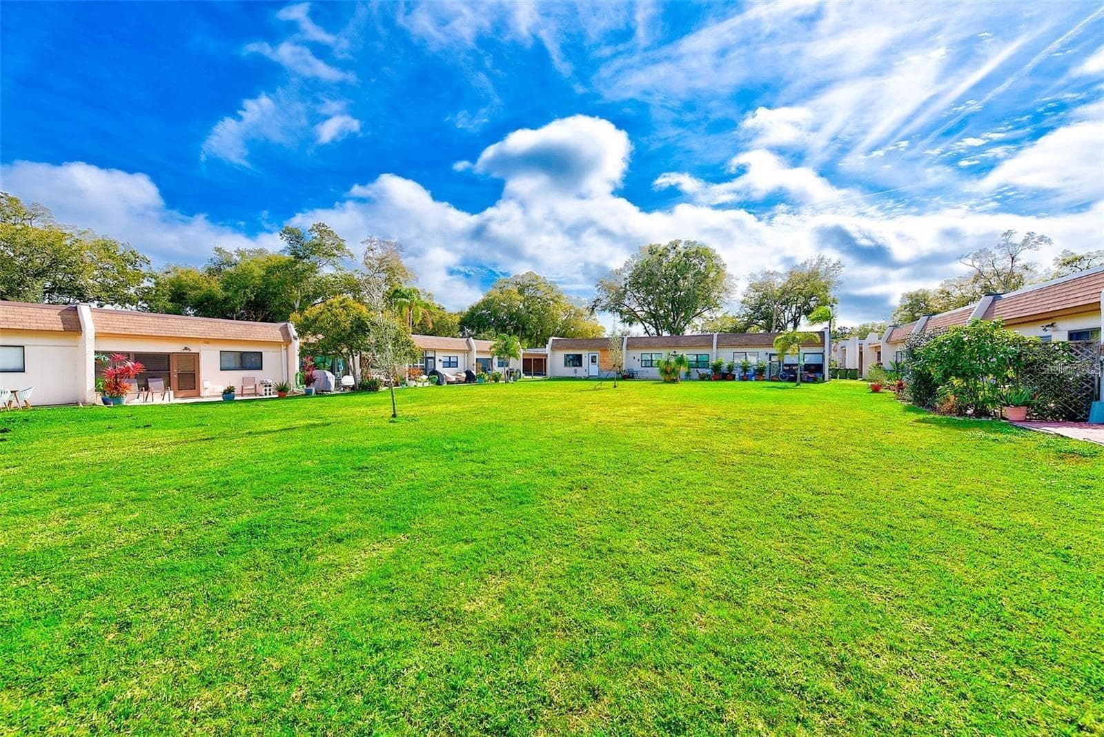 Villa at 1603 MISSION HILLS BLVD, CLEARWATER, photo 21 of 26