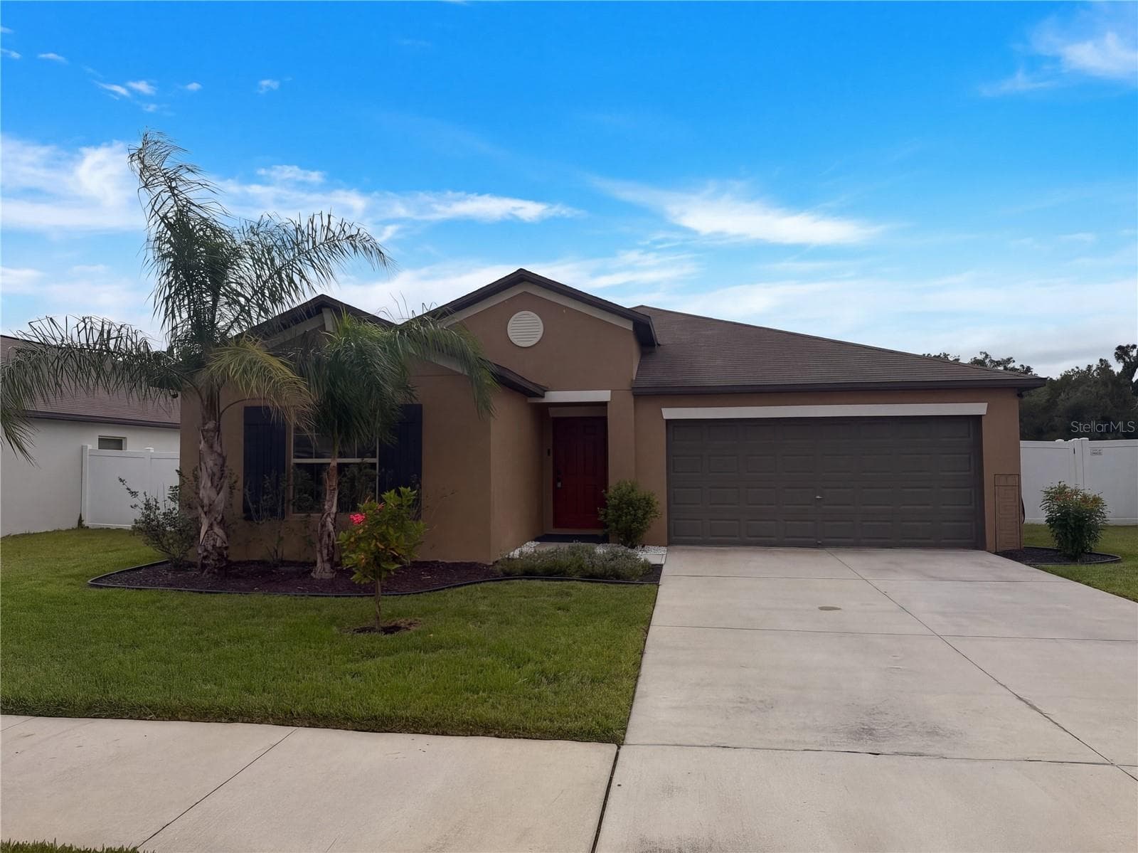 Single Family Residence at 39938 HARMON GROVE CT, ZEPHYRHILLS, photo 2 of 37