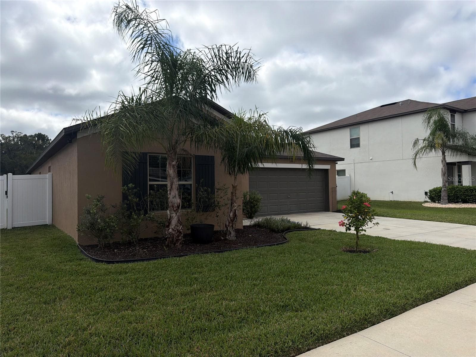 Single Family Residence at 39938 HARMON GROVE CT, ZEPHYRHILLS, photo 4 of 37