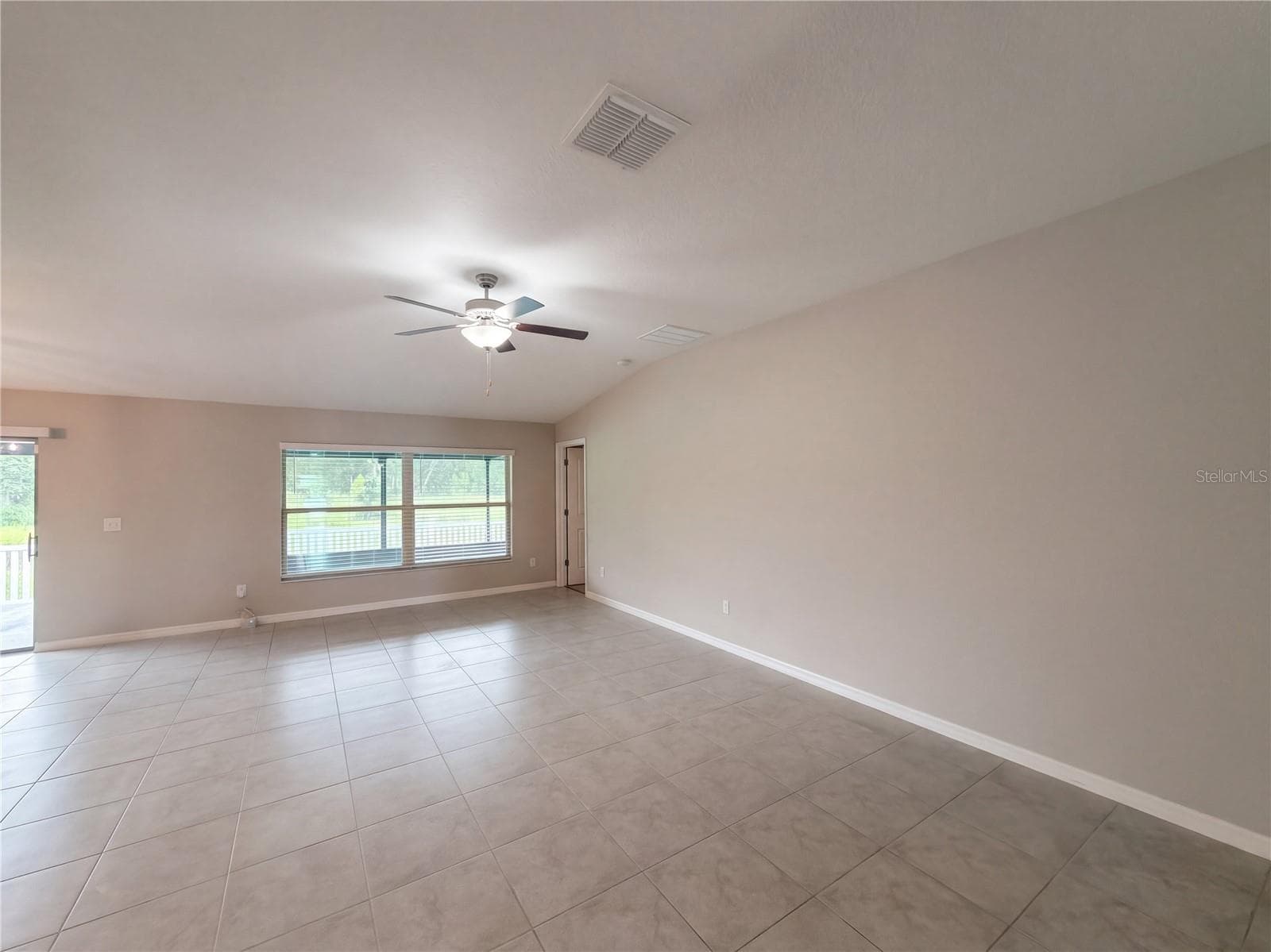 Single Family Residence at 39938 HARMON GROVE CT, ZEPHYRHILLS, photo 7 of 37