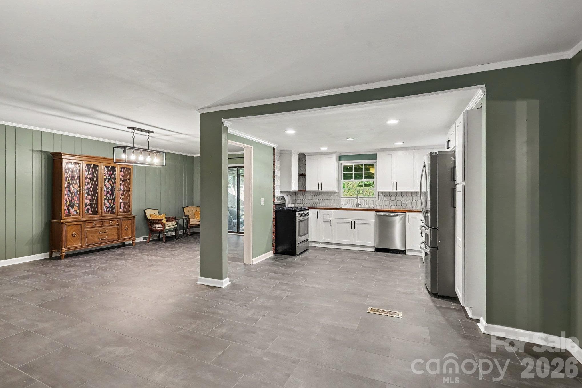Single Family Residence at 6536 Reddman Road, Charlotte, photo 13 of 27