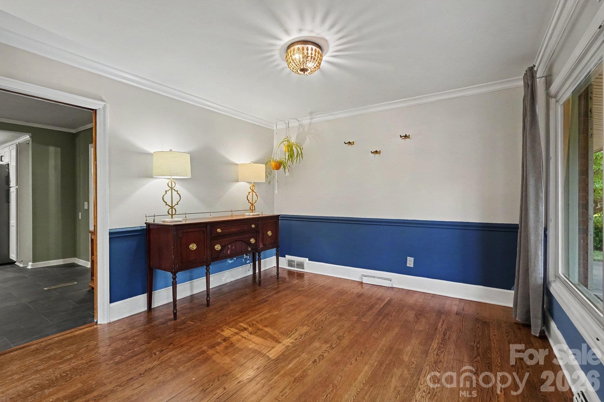 Single Family Residence at 6536 Reddman Road, Charlotte, photo 4 of 27