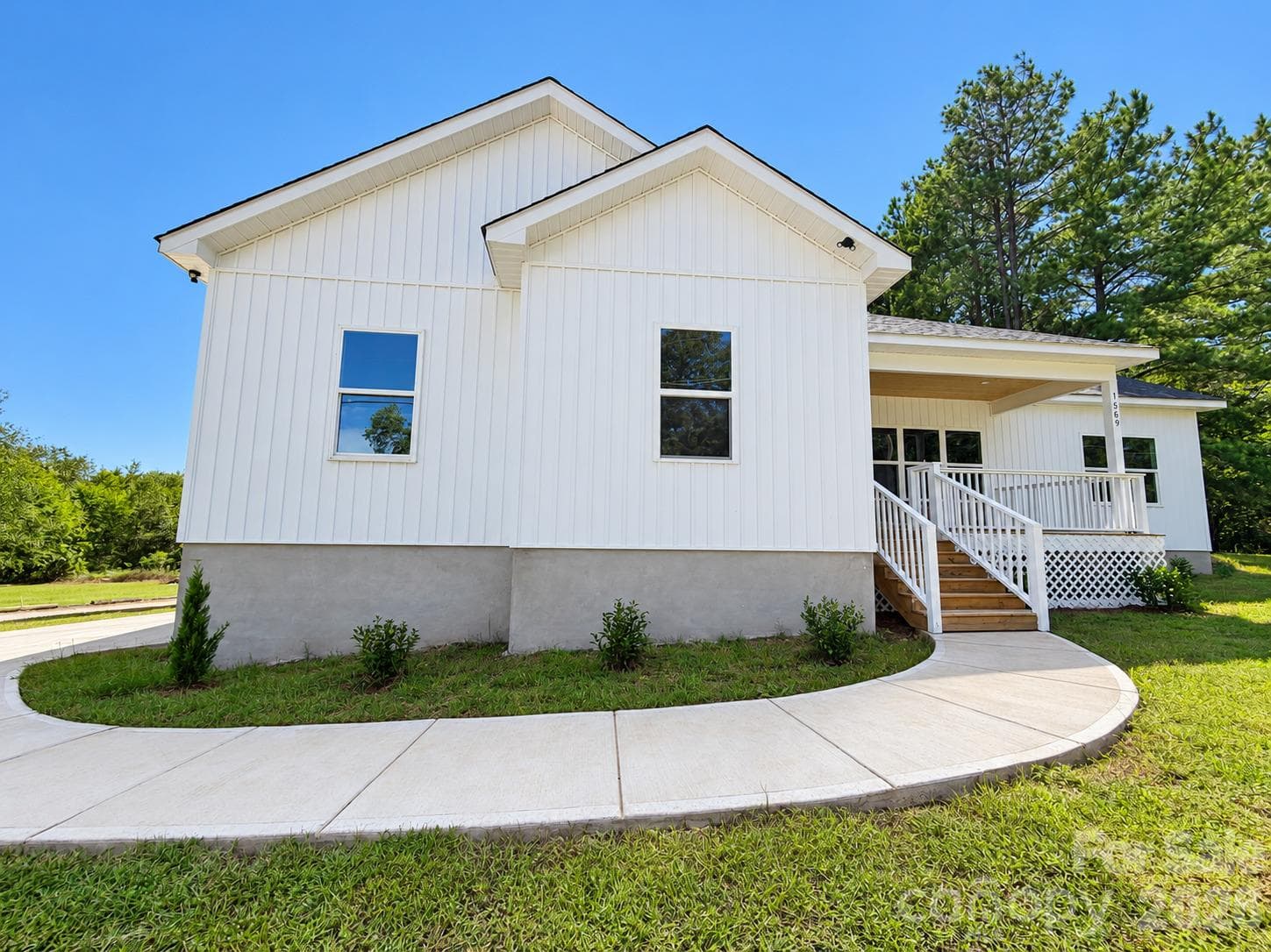 Single Family Residence at 1569 E Ridge Road, Salisbury, photo 2 of 37