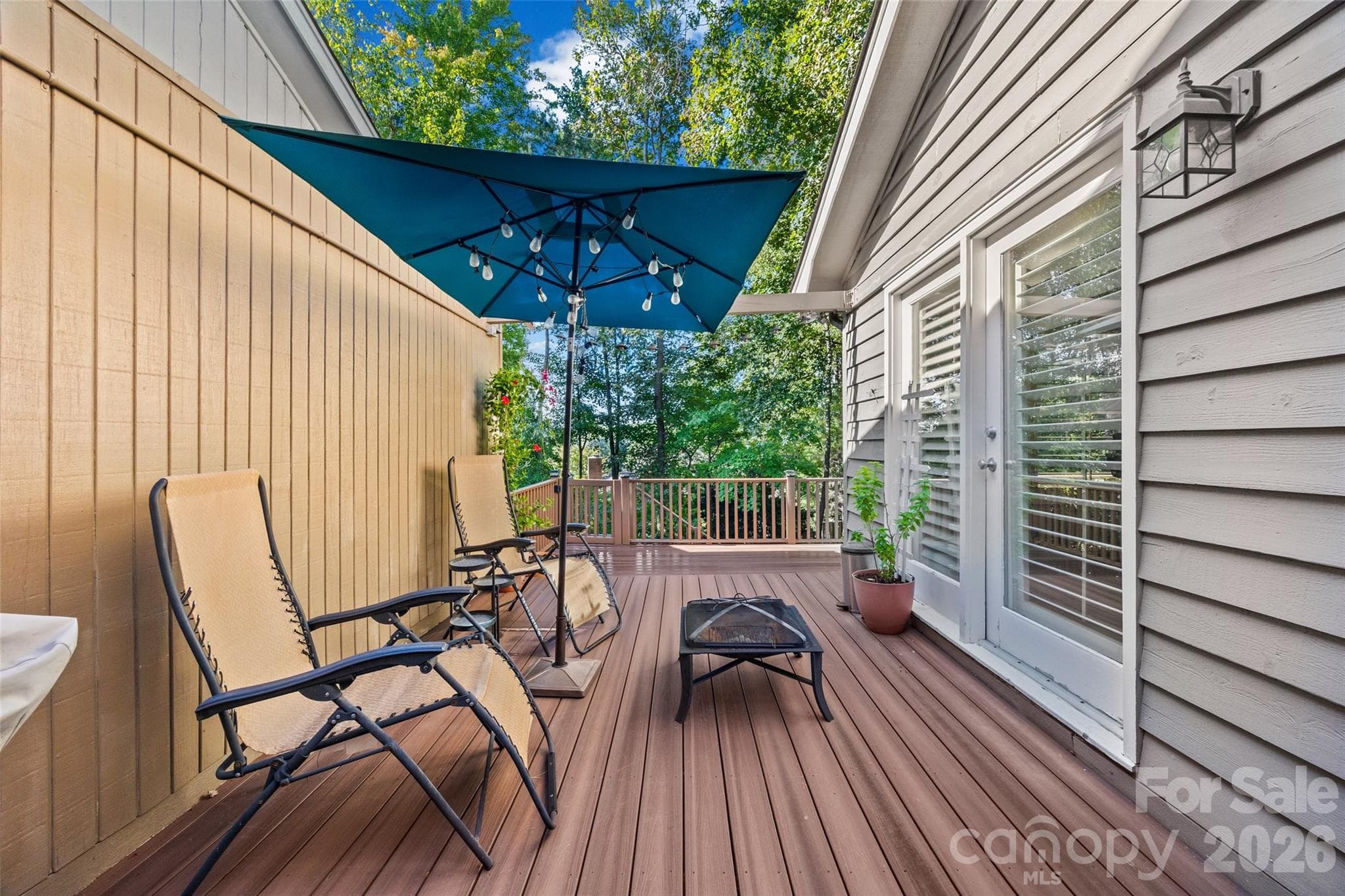 Single Family Residence at 18 Shipmaster Court, Lake Wylie, photo 20 of 33