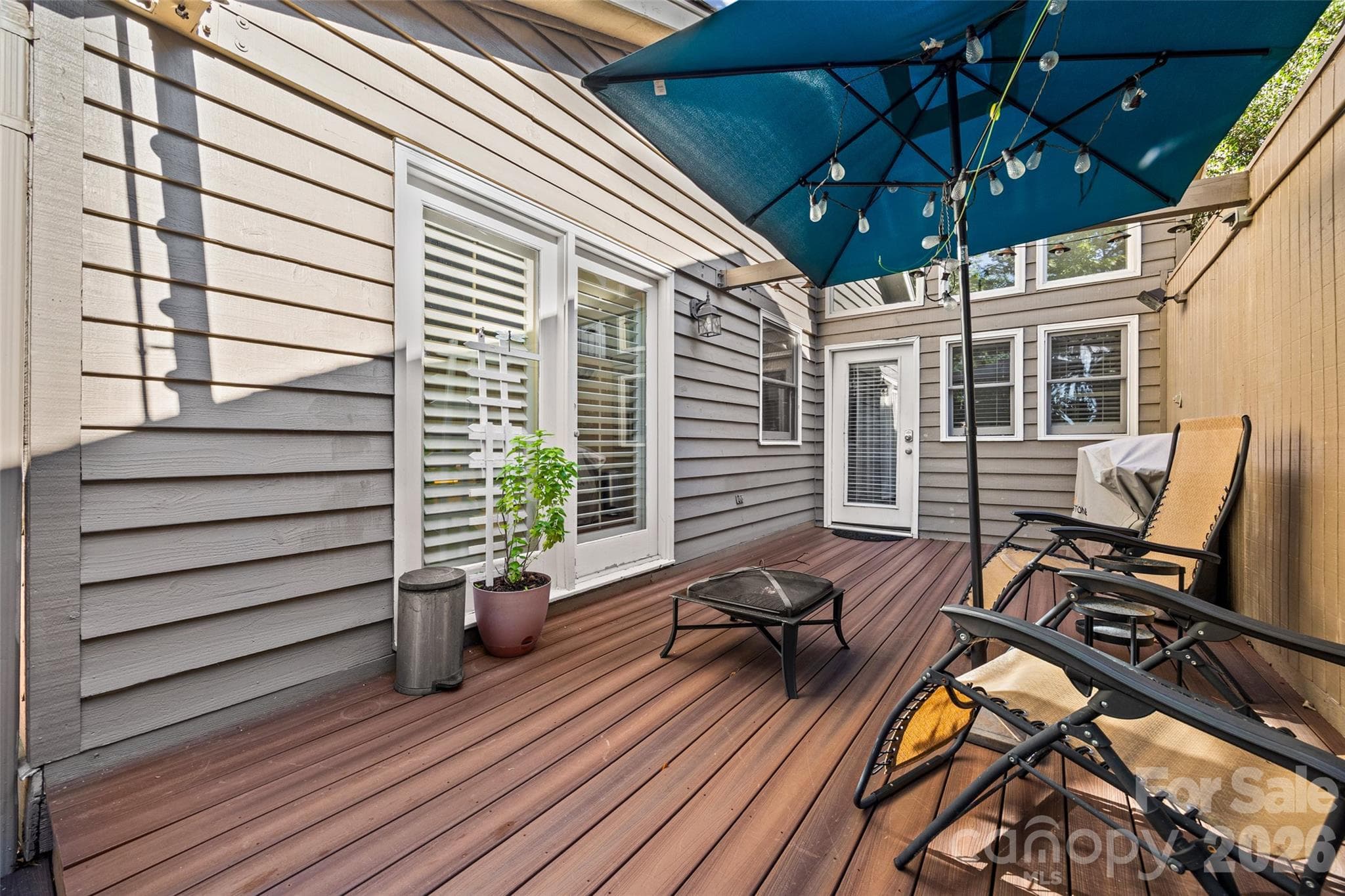 Single Family Residence at 18 Shipmaster Court, Lake Wylie, photo 22 of 33