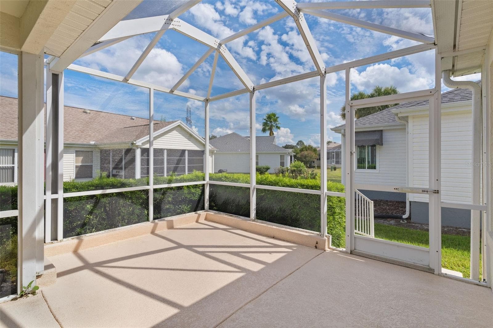 Single Family Residence at 2105 SUAREZ CT, THE VILLAGES, photo 7 of 49