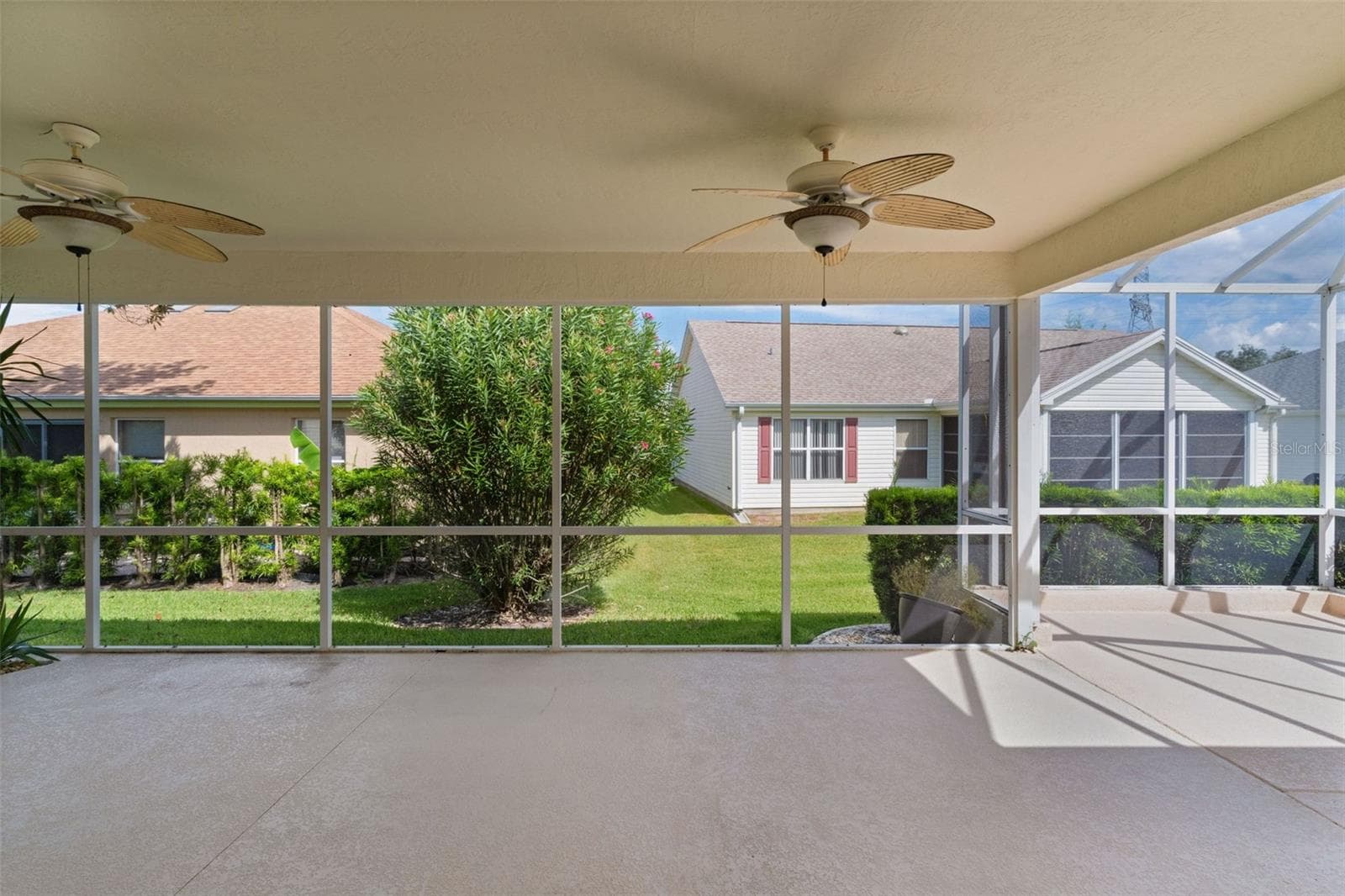 Single Family Residence at 2105 SUAREZ CT, THE VILLAGES, photo 10 of 49