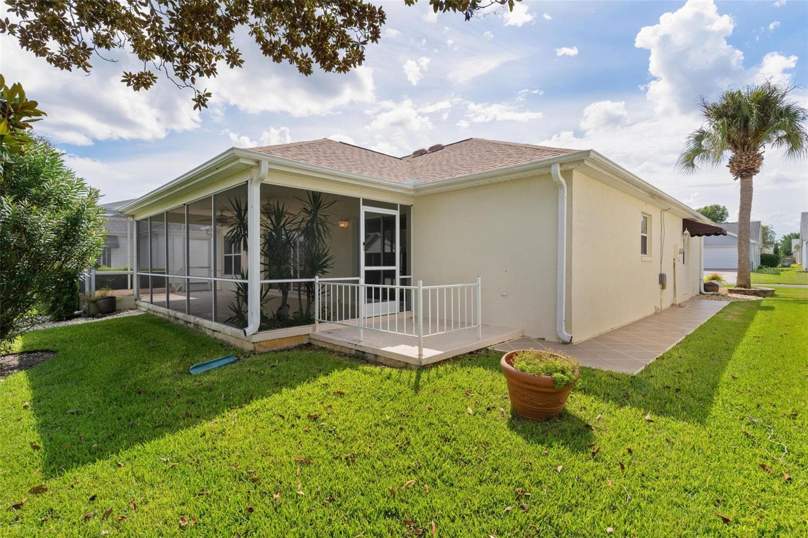 Single Family Residence at 2105 SUAREZ CT, THE VILLAGES, photo 14 of 49