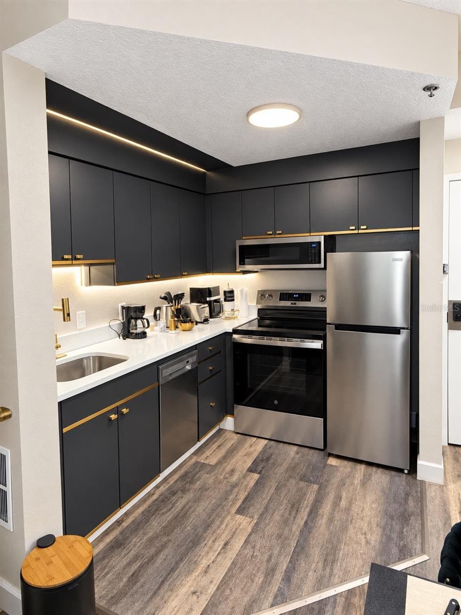 Condo - Hotel at 7601 CANADA AVE #433/435, ORLANDO, photo 6 of 17