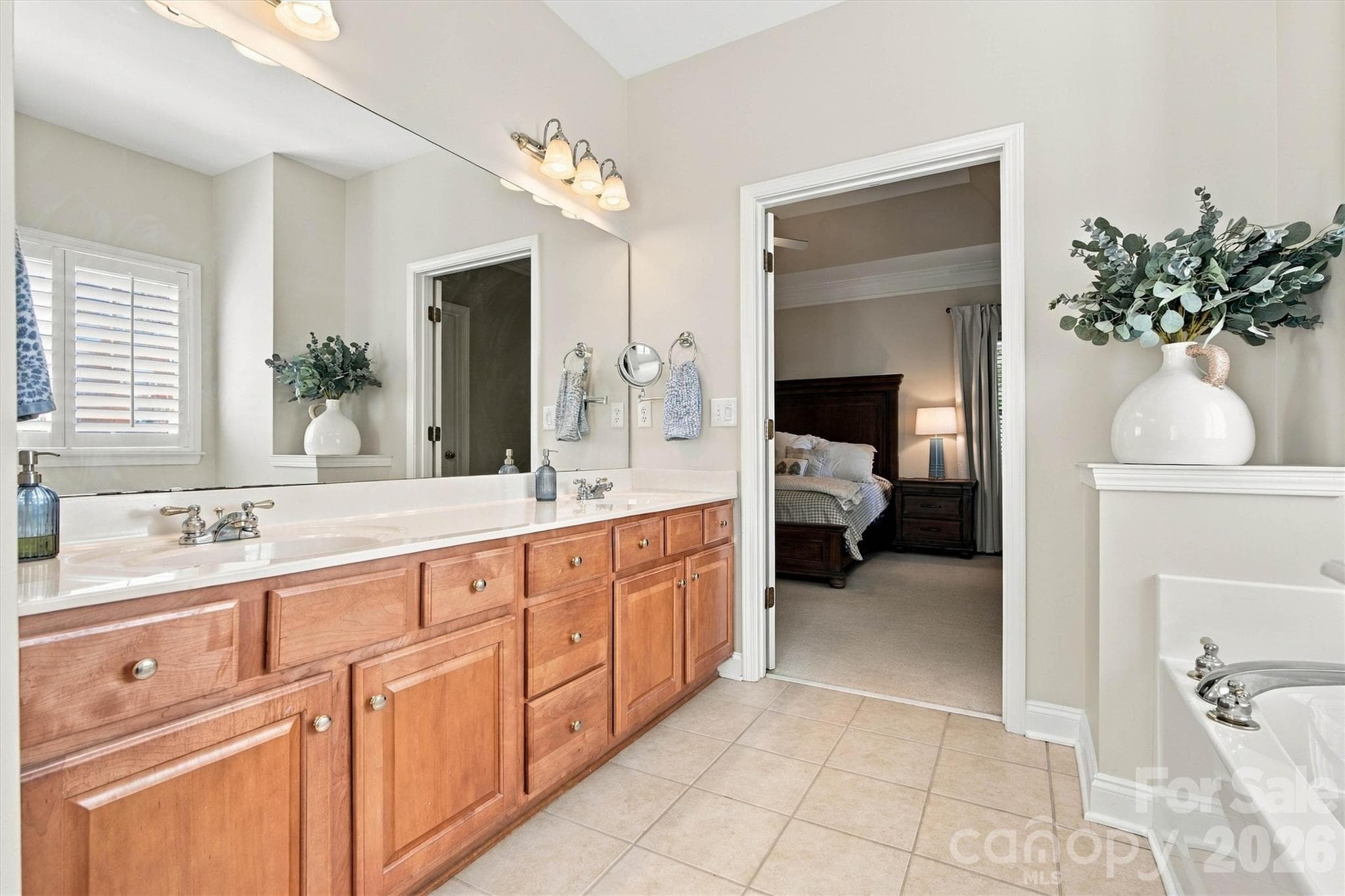 Single Family Residence at 1550 Valhalla Drive, Denver, photo 21 of 41