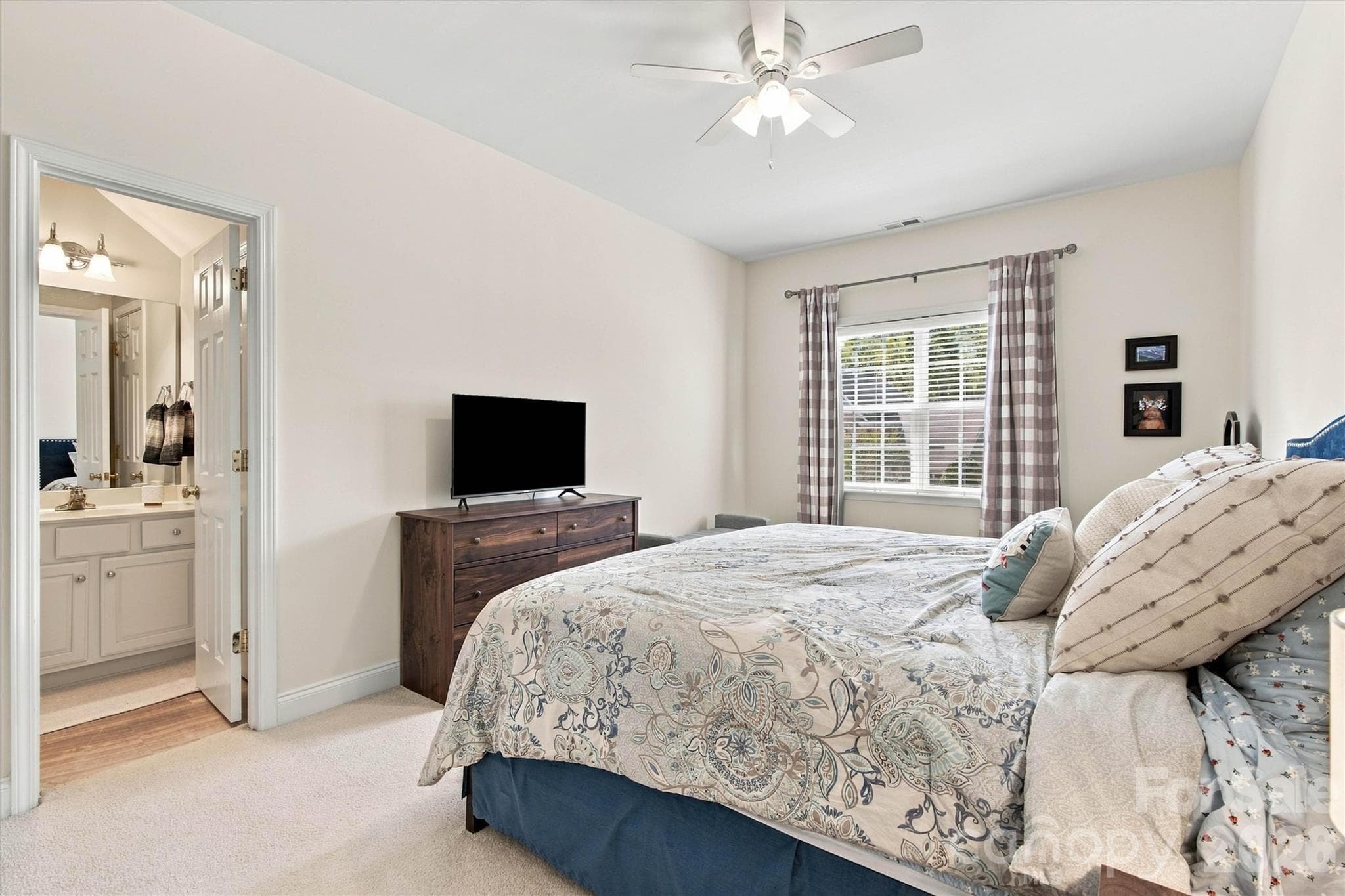 Single Family Residence at 1550 Valhalla Drive, Denver, photo 25 of 41