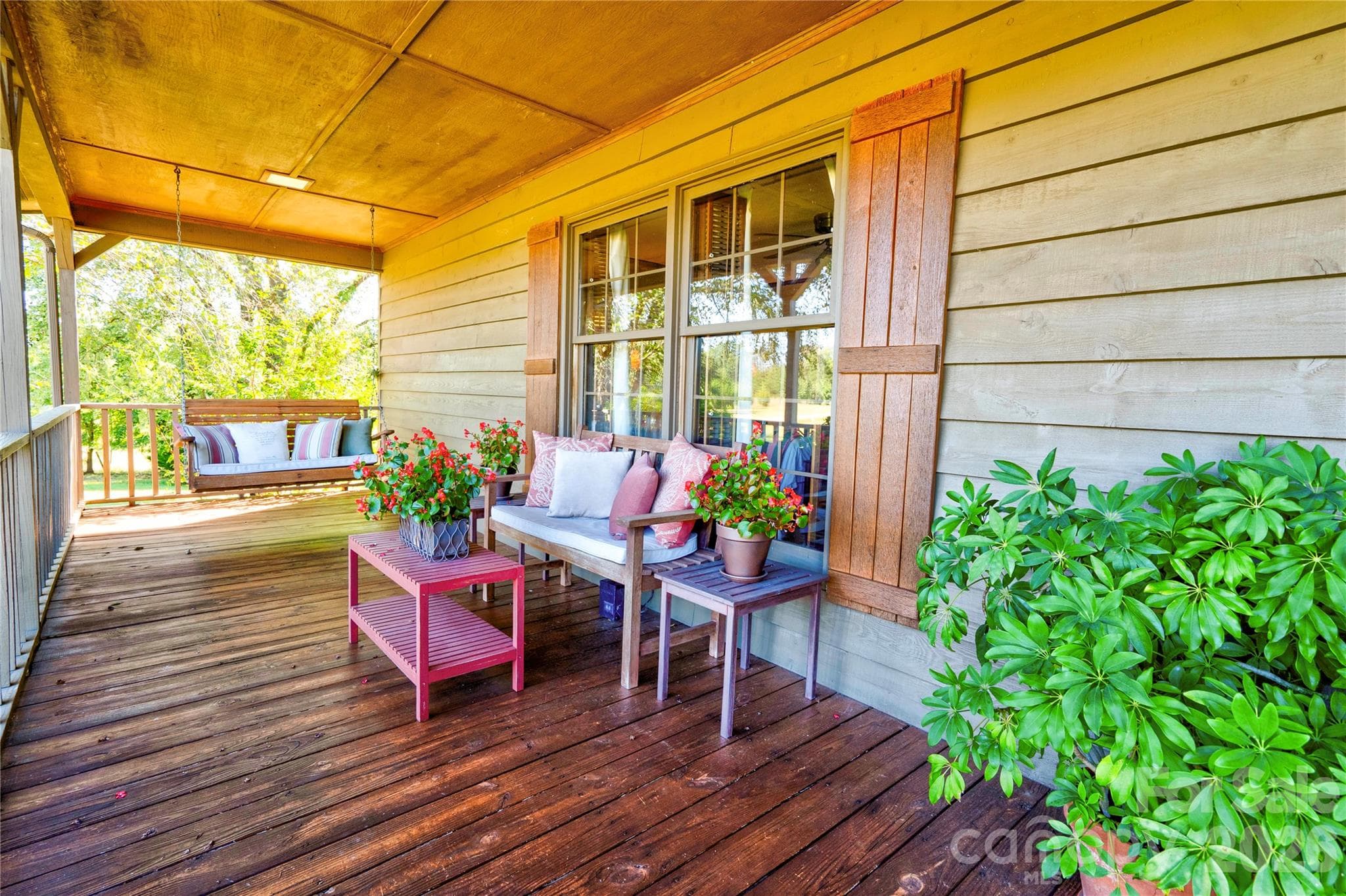 Covered Front Porch - 225 Hicks Hill Road, Lawndale