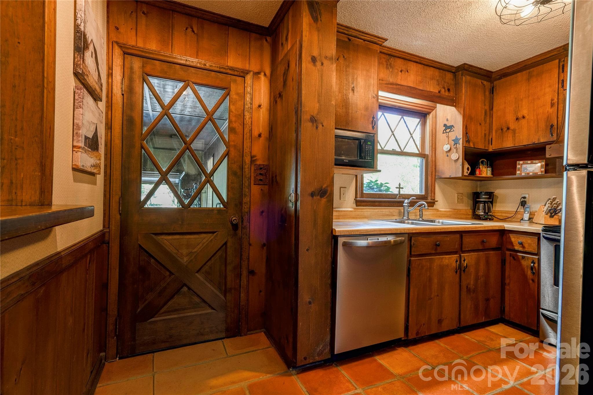 Kitchen - 225 Hicks Hill Road, Lawndale