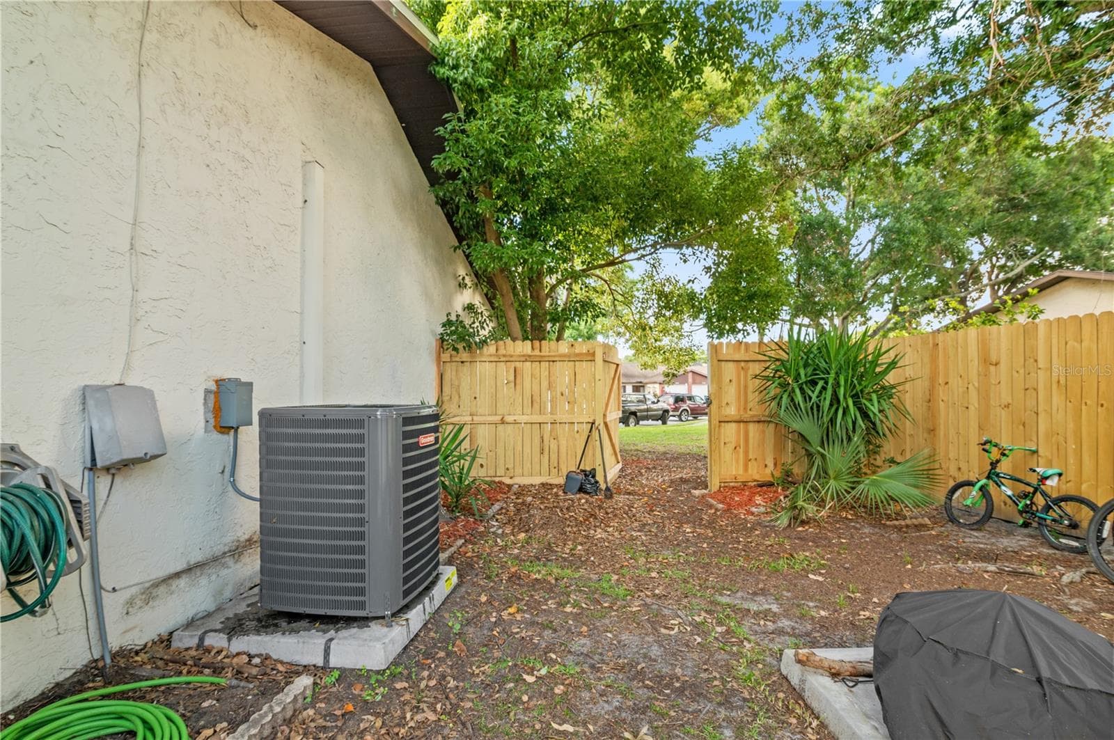 Gate - 2031 DOVER CT, OLDSMAR