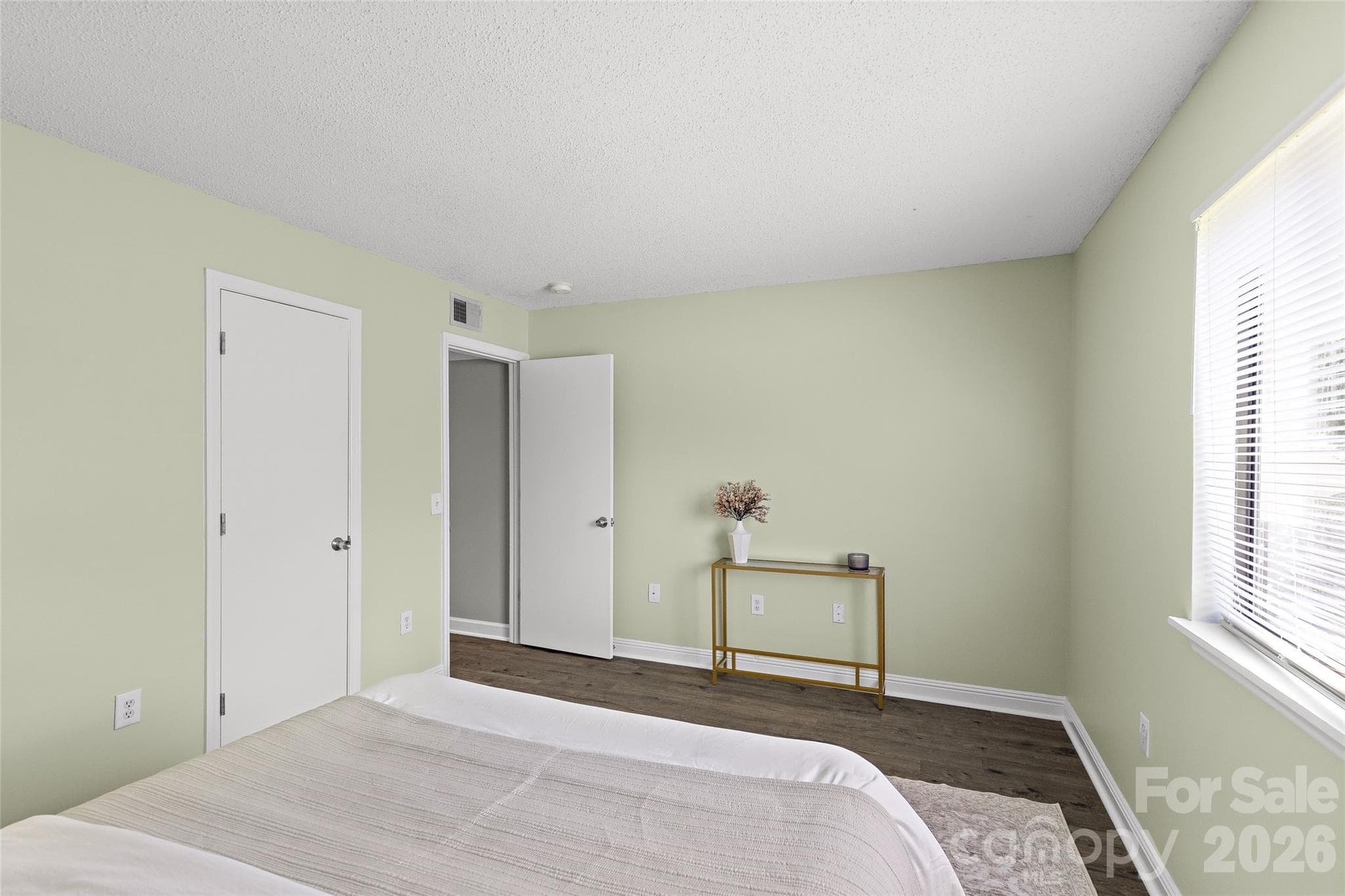 Condominium at 3009 Heathstead Place, Charlotte, photo 16 of 37