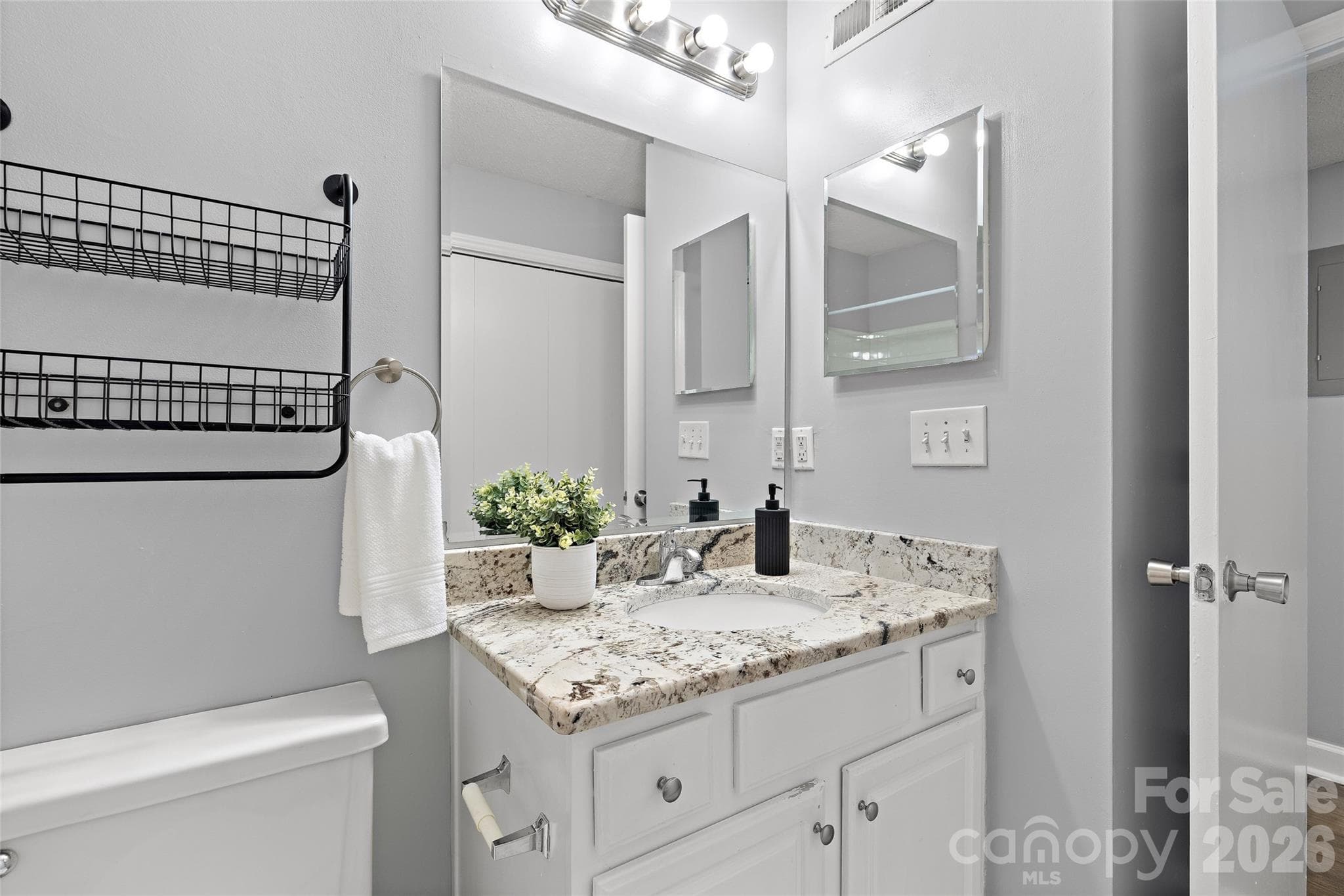 Condominium at 3009 Heathstead Place, Charlotte, photo 22 of 37