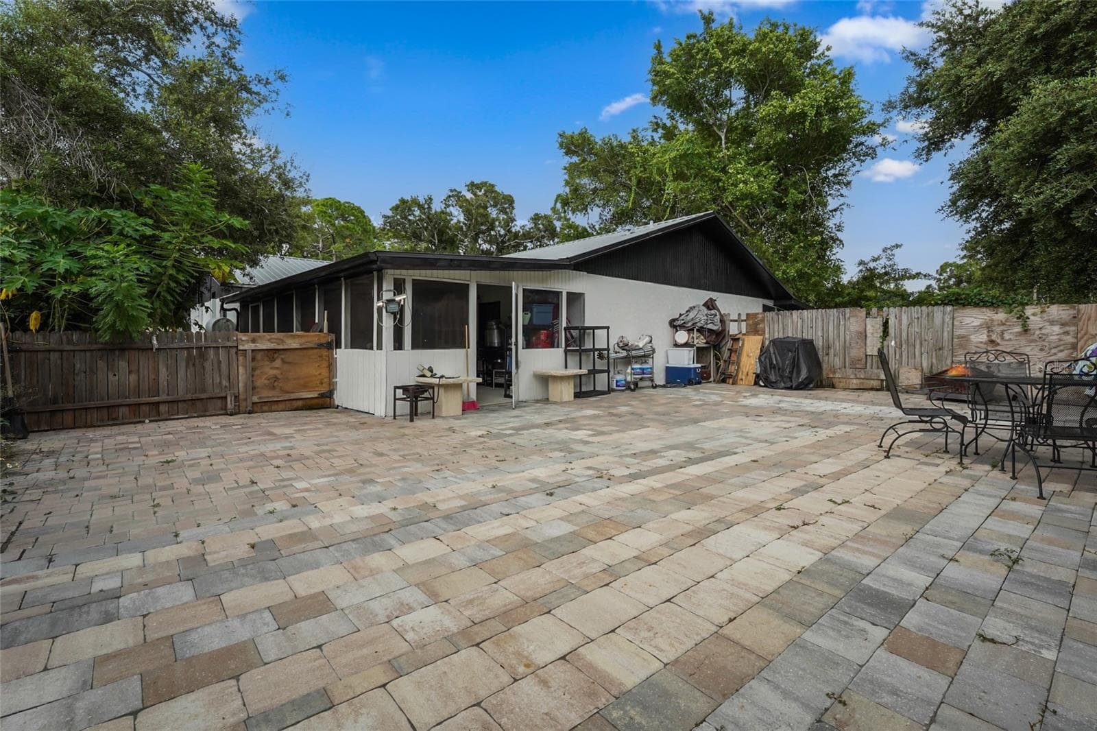 Back patio/yard area unit 4747 - 4749 DAVID AVE, SARASOTA
