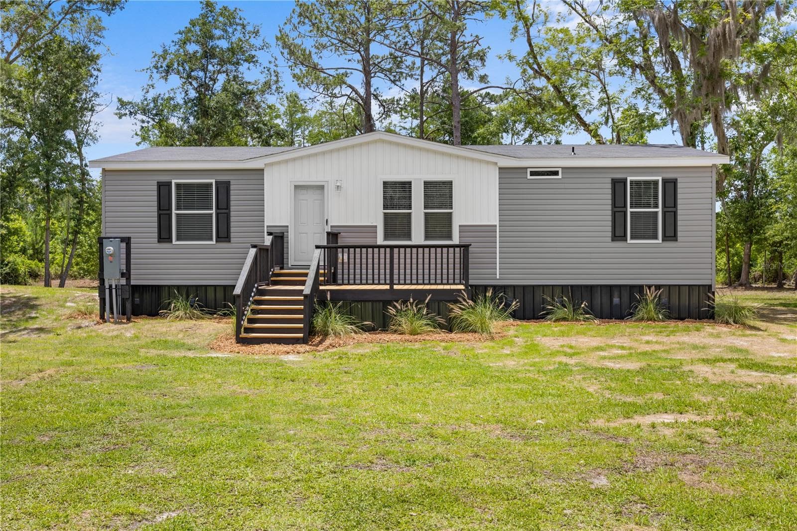 2928 SE EBENEZER