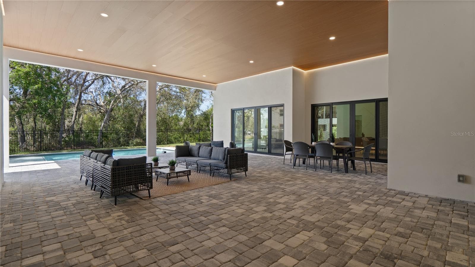 Single Family Residence at 1447 BIRD RD, WINTER SPRINGS, photo 14 of 100