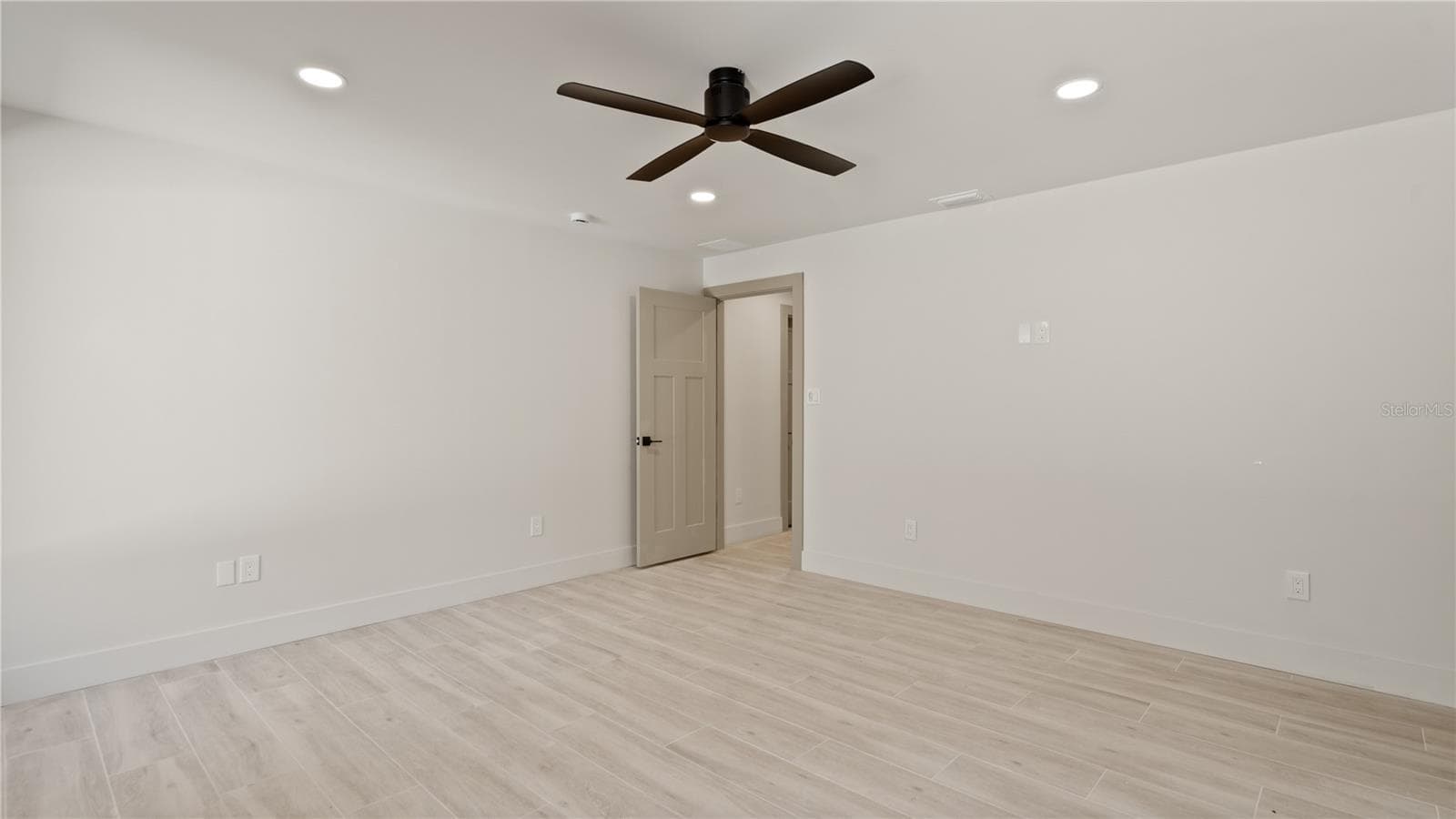 Single Family Residence at 1447 BIRD RD, WINTER SPRINGS, photo 96 of 100