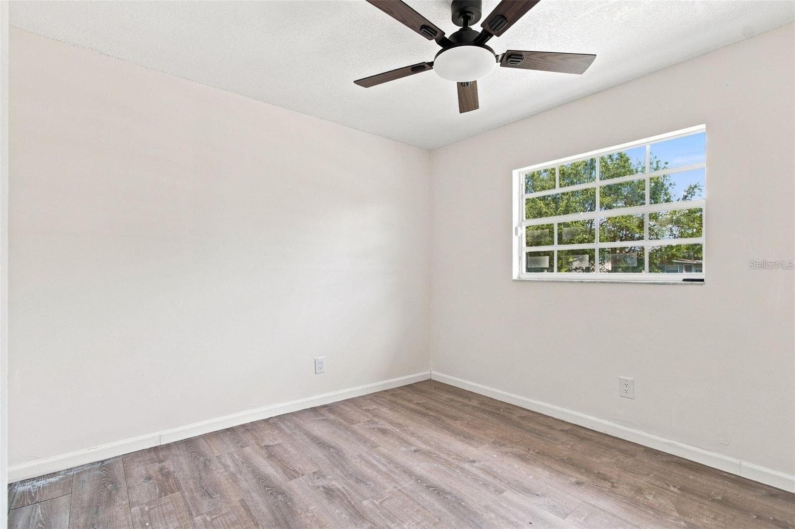 Single Family Residence at 1719 JULIAN LANE DR, TAMPA, photo 11 of 19