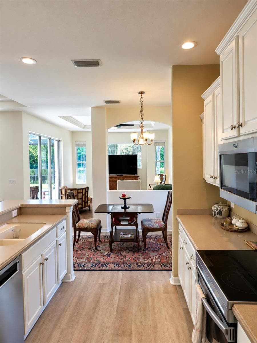 Single Family Residence at 11500 DANCING RIVER DR, VENICE, photo 3 of 14