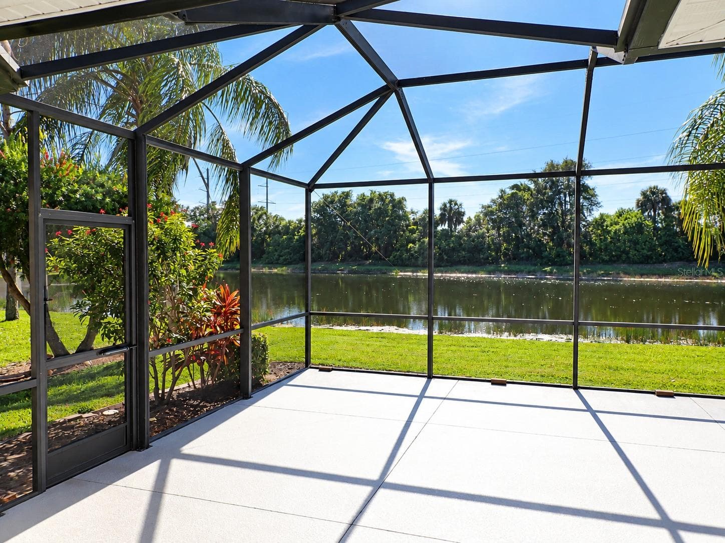 Single Family Residence at 11500 DANCING RIVER DR, VENICE, photo 8 of 14
