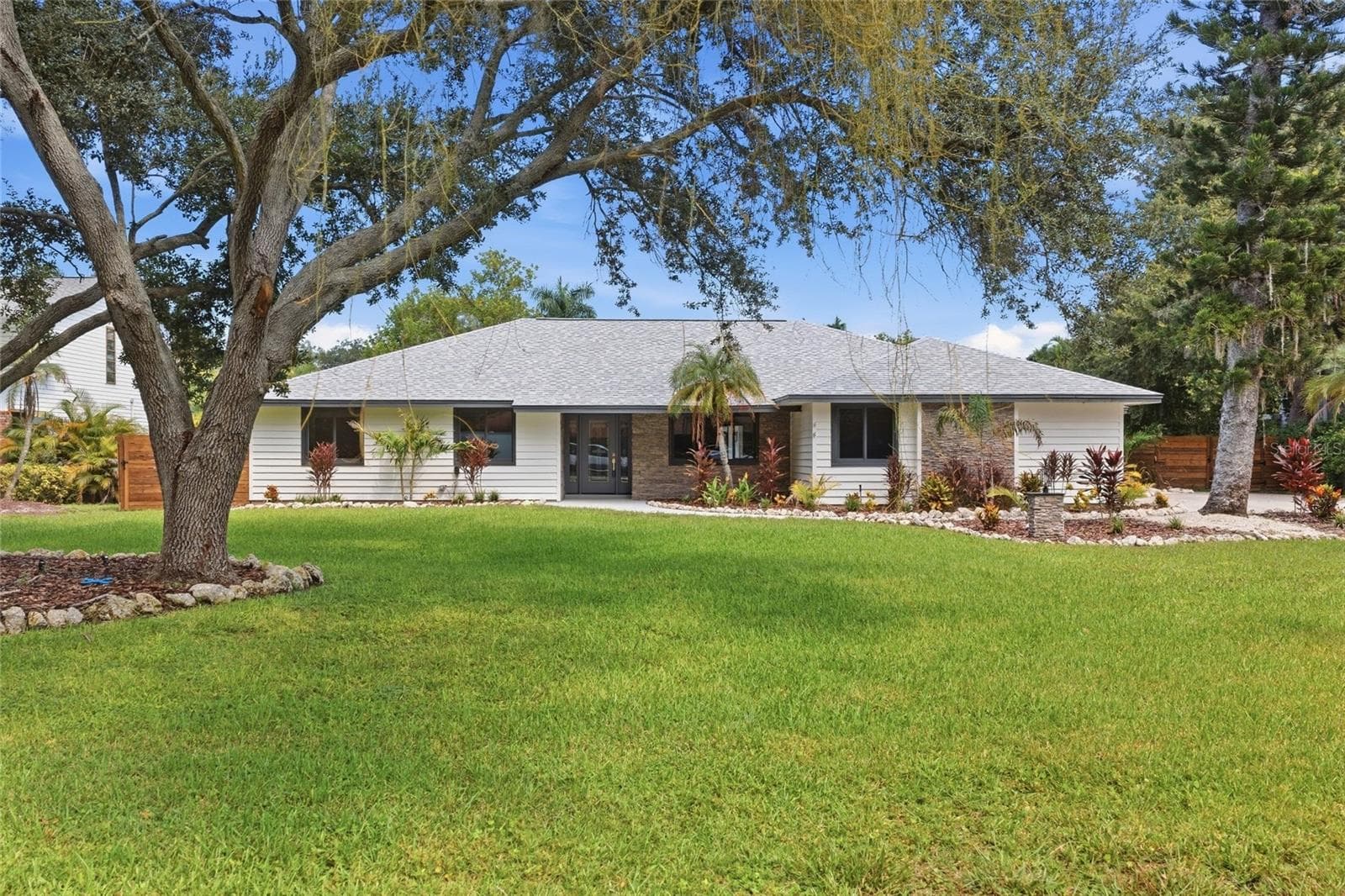 Single Family Residence at 1411 70TH ST NW, BRADENTON, photo 4 of 51