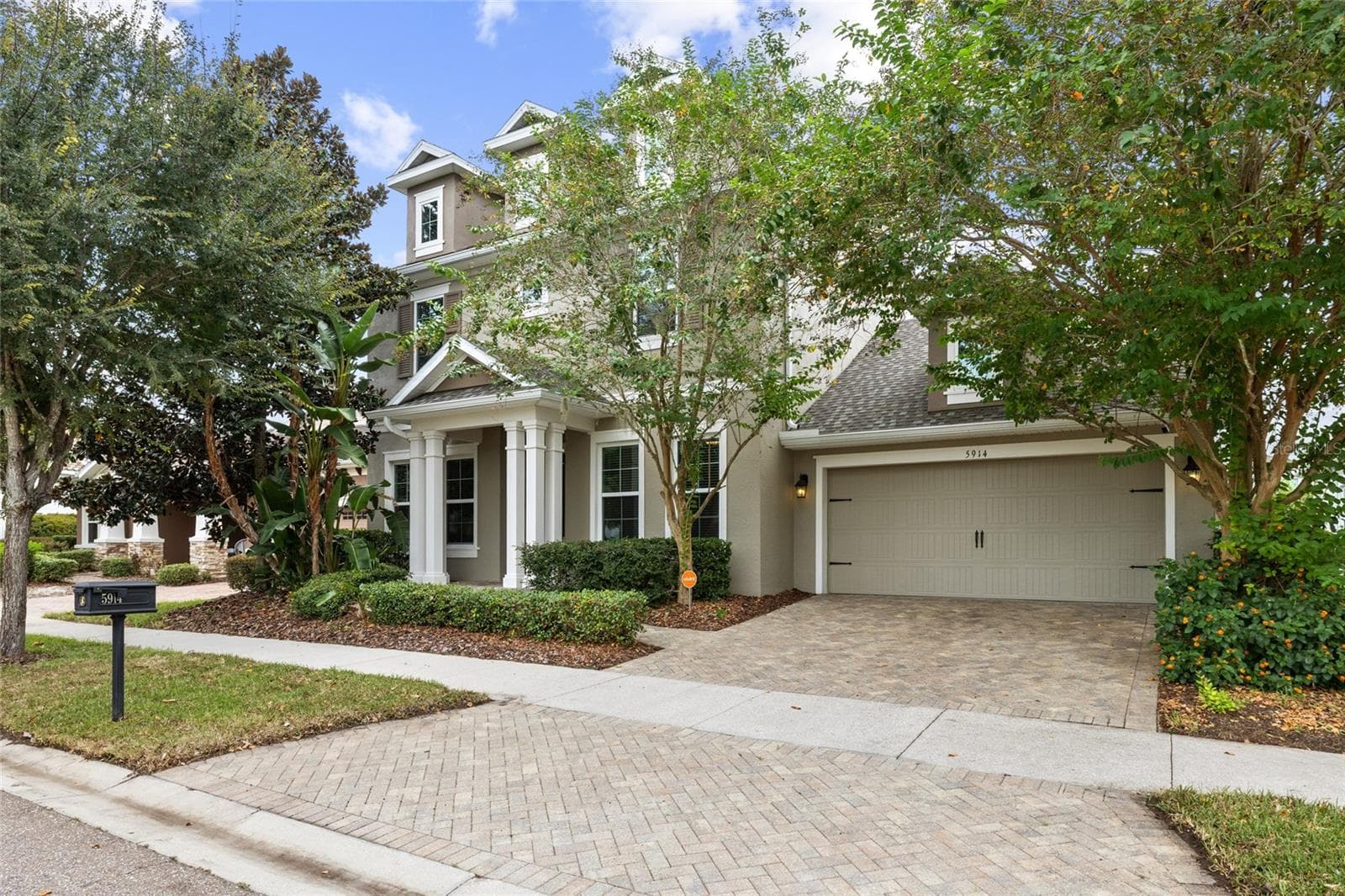 Single Family Residence at 5914 SHELL RIDGE DR, LITHIA, photo 2 of 100