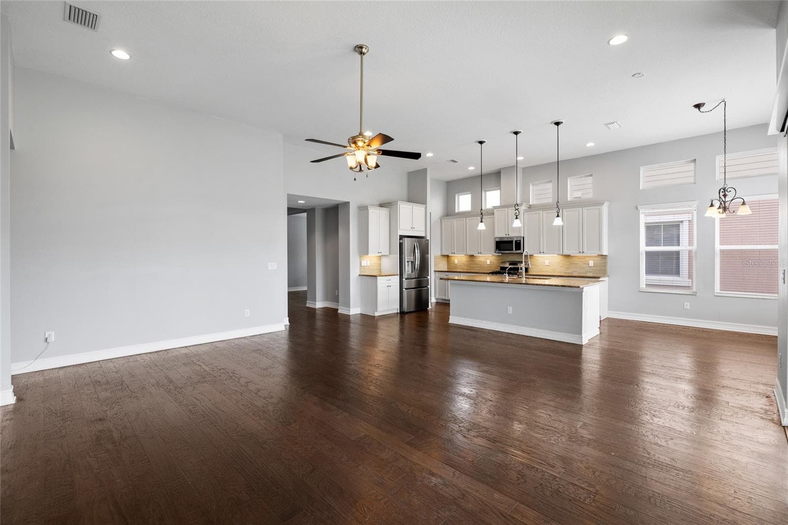 Single Family Residence at 5914 SHELL RIDGE DR, LITHIA, photo 19 of 100